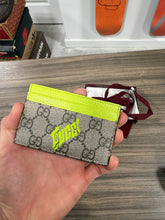 Load image into Gallery viewer, Gucci BI-COLOR GG MONOGRAM CARD CASE