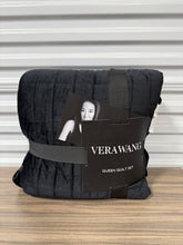 Load image into Gallery viewer, Vera Wang - Queen Quilt Set, Super Soft Bedding Set with Matching Shams, Modern Room Essentials