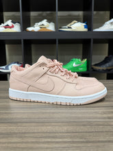 Load image into Gallery viewer, Nike Dunk Lux Low Arctic Orange Sz 10.5 NO BOX