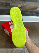 Load image into Gallery viewer, Nike Dunk Low SE Splash Volt Sz 10
