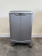Load image into Gallery viewer, Samsonite Silhouette 17 Expandable Hardside Carry On Aluminum Silver