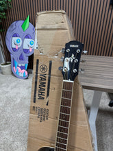 Load image into Gallery viewer, Yamaha APX600 OVS Thin Body Acoustic-Electric Guitar, Old Violin Sunburst
