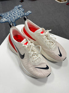 Nike Invincible 3
Men's Road Running Shoes Sz 11