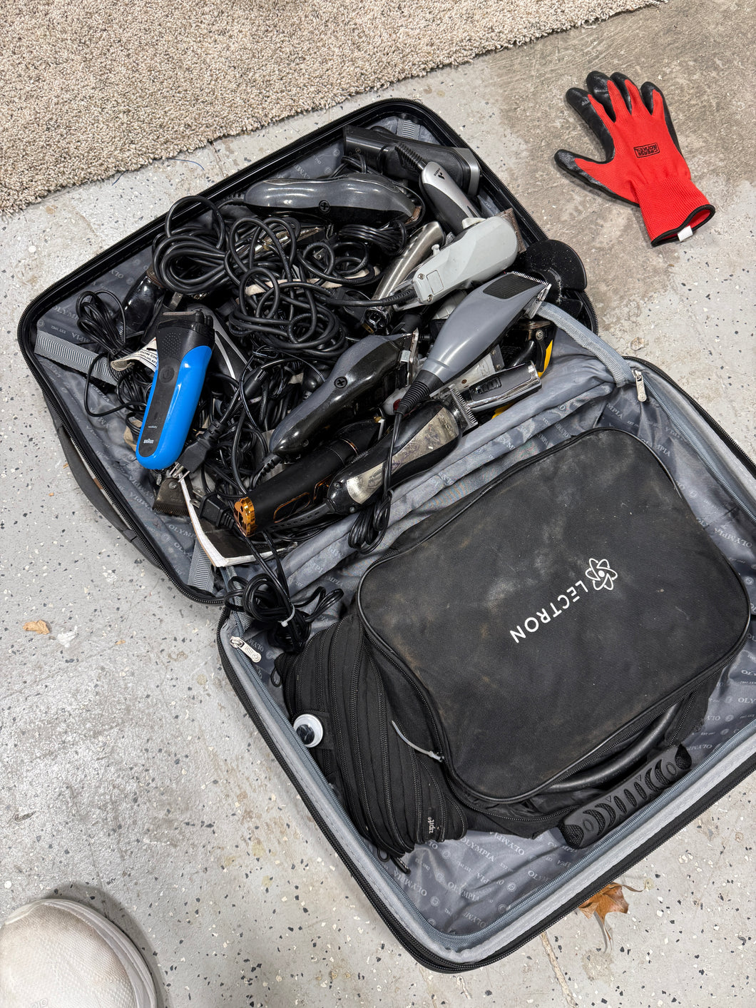 Barber Clippers suitcase