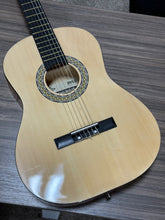 Load image into Gallery viewer, Pyle Left Handed Beginner Acoustic Guitar Kit, 3/4 Junior Size
