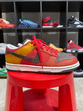 Load image into Gallery viewer, 2005 Nike Dunk Low Premium Sz 10M/ 11.5W NO BOX
