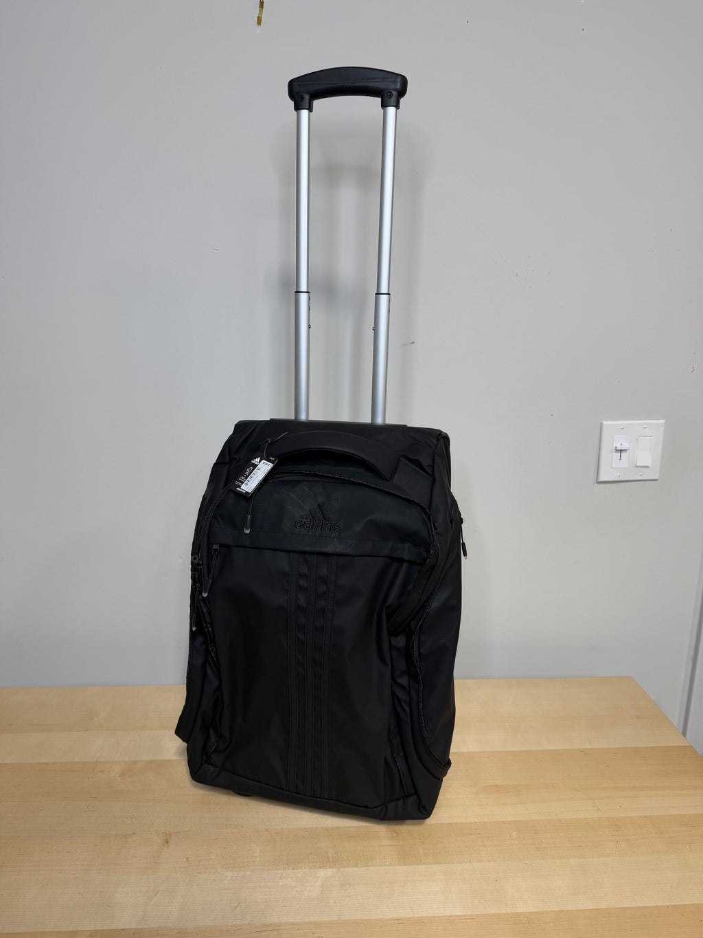 Adidas Duel 21-Inch Wheel Bag