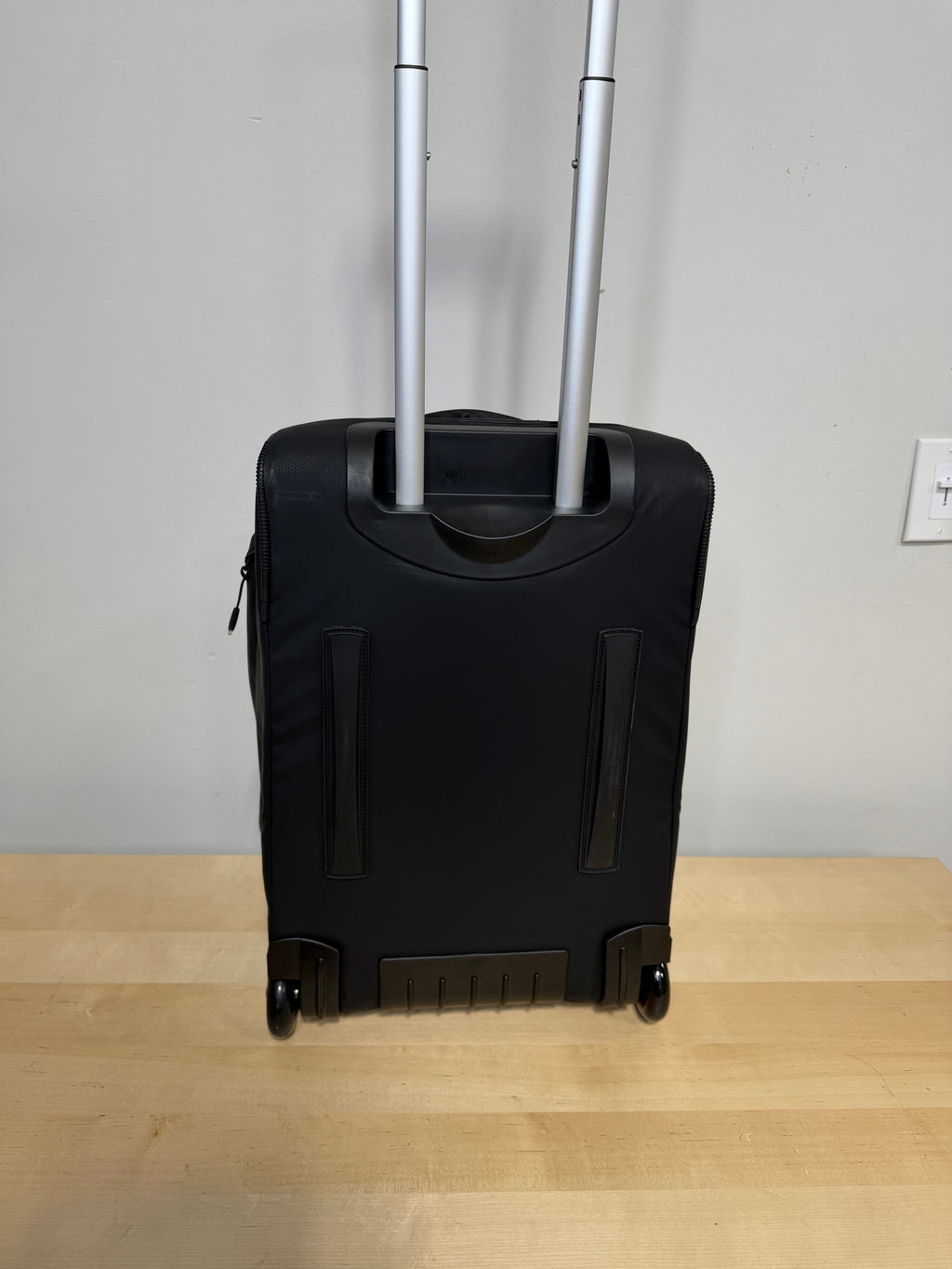 Adidas Duel 21-Inch Wheel Bag