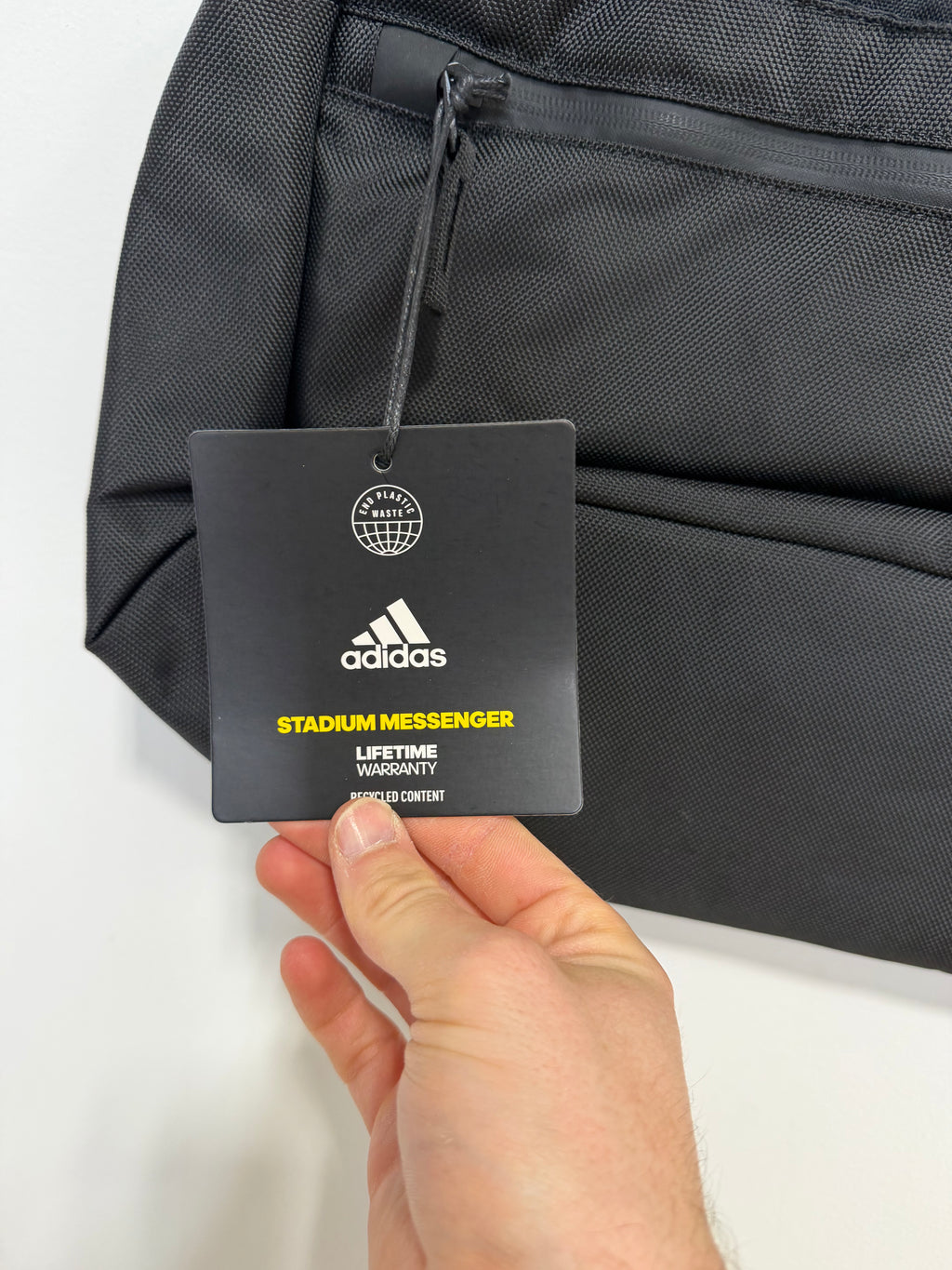 Adidas Stadium Messenger
