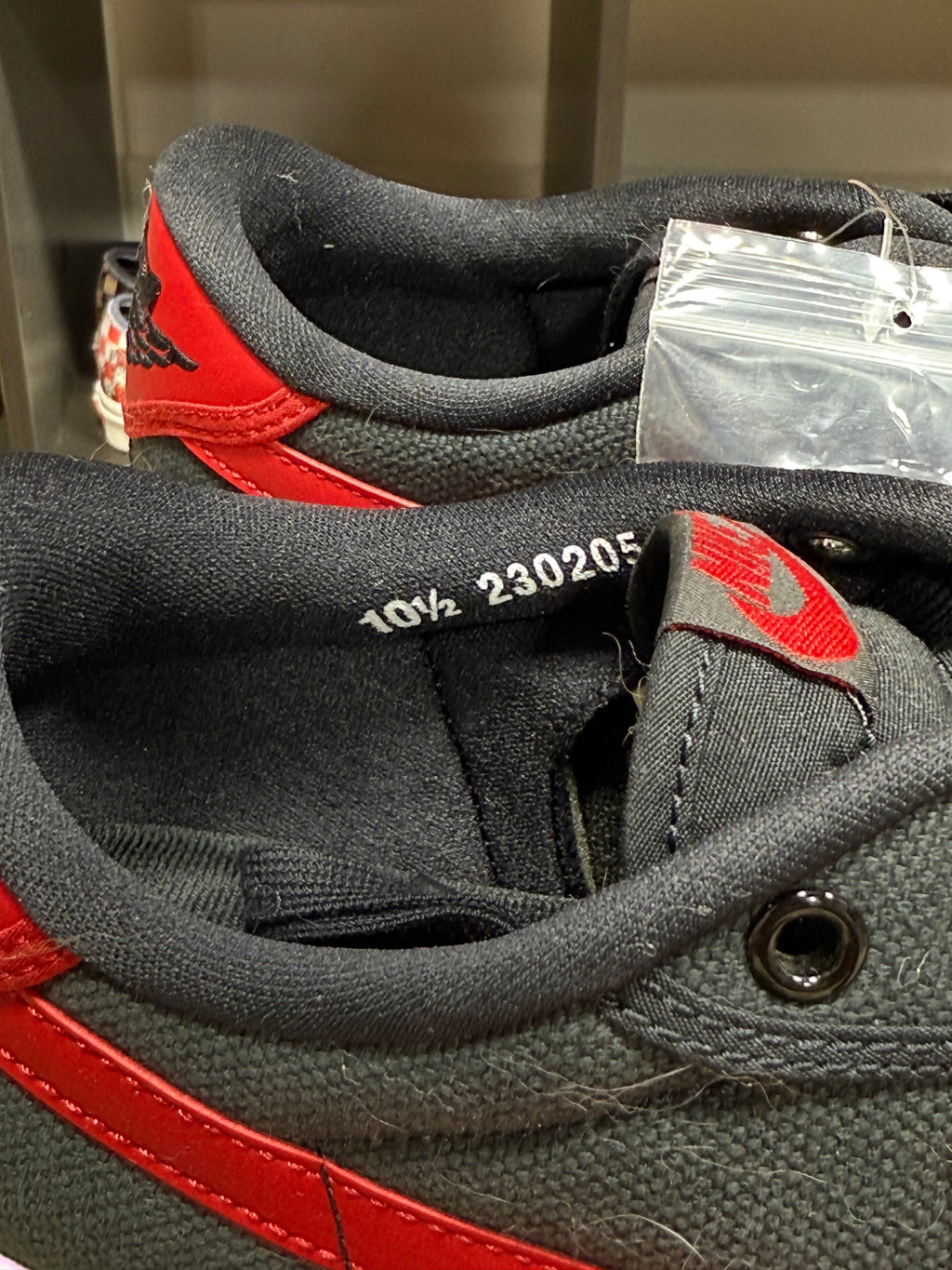 Jordan 1 Low AJKO Bred Sz 10.5 NO BOX