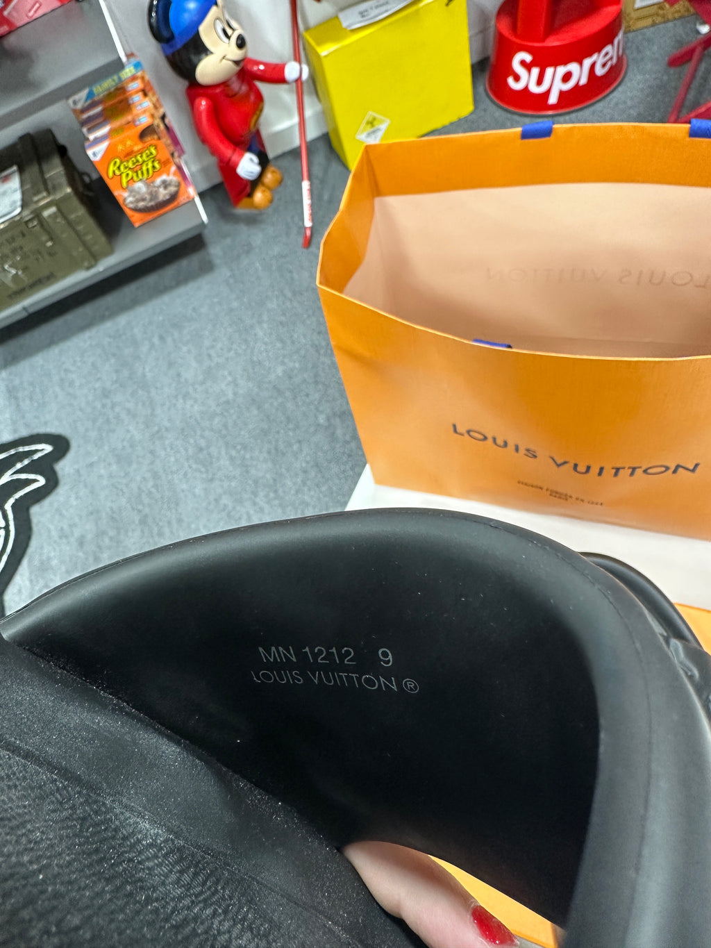 Louis Vuitton Waterfront Mule Sz LV 9 (Normal Sz 11)
