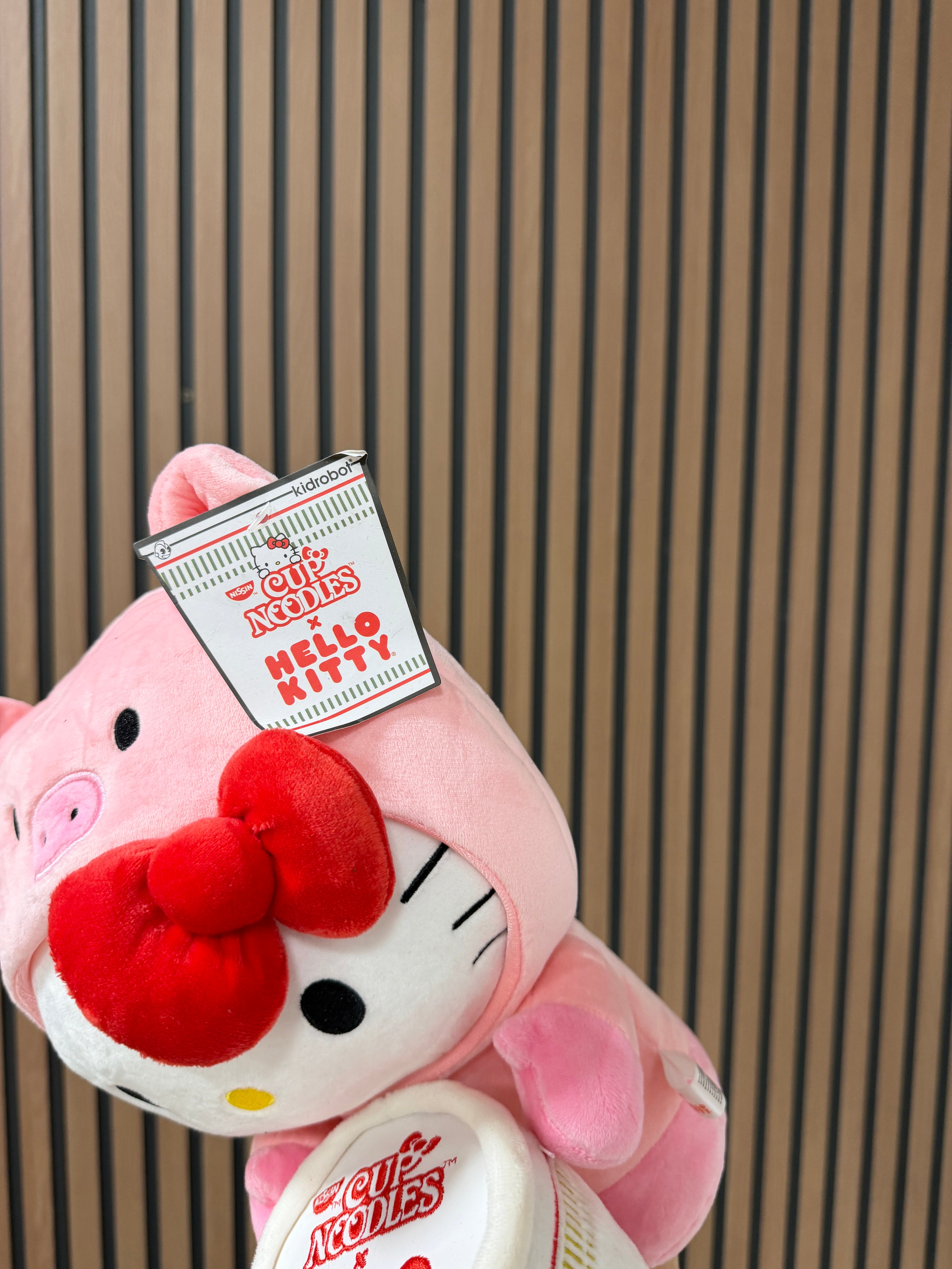 Hello Kitty In Piggy Hoody Nissin Cup Noodle 13" plush w/tags Kidrobot