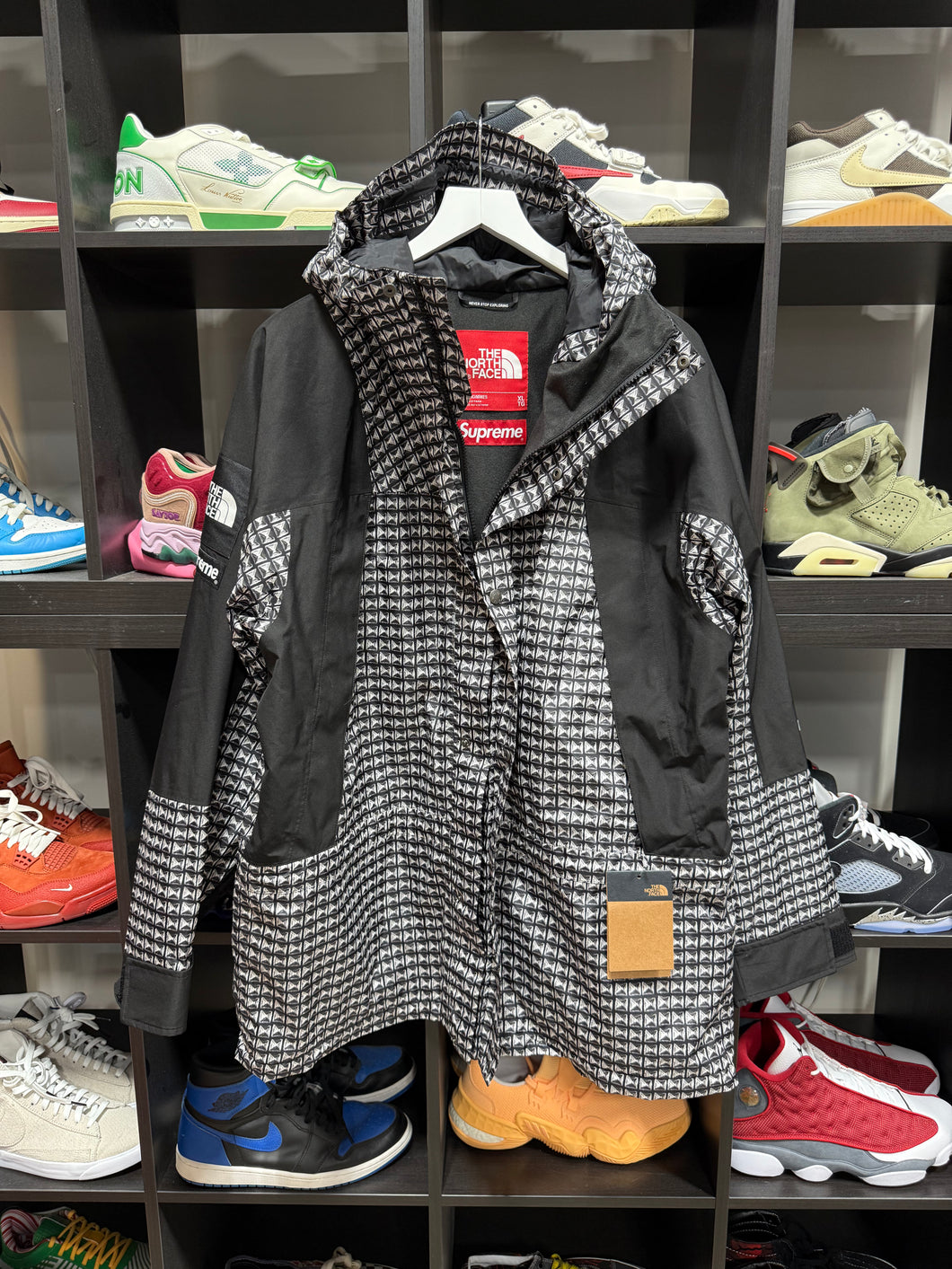 Supreme x The North Face Studded Mountain Light Jacket Sz XL