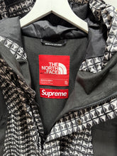 Load image into Gallery viewer, Supreme x The North Face Studded Mountain Light Jacket Sz XL

