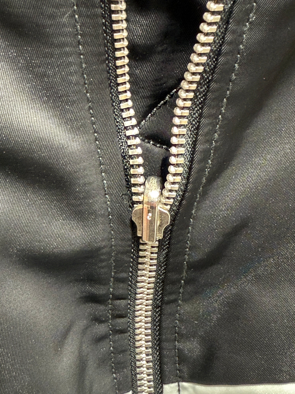 Nike Bomber Jacket Fits L/XL