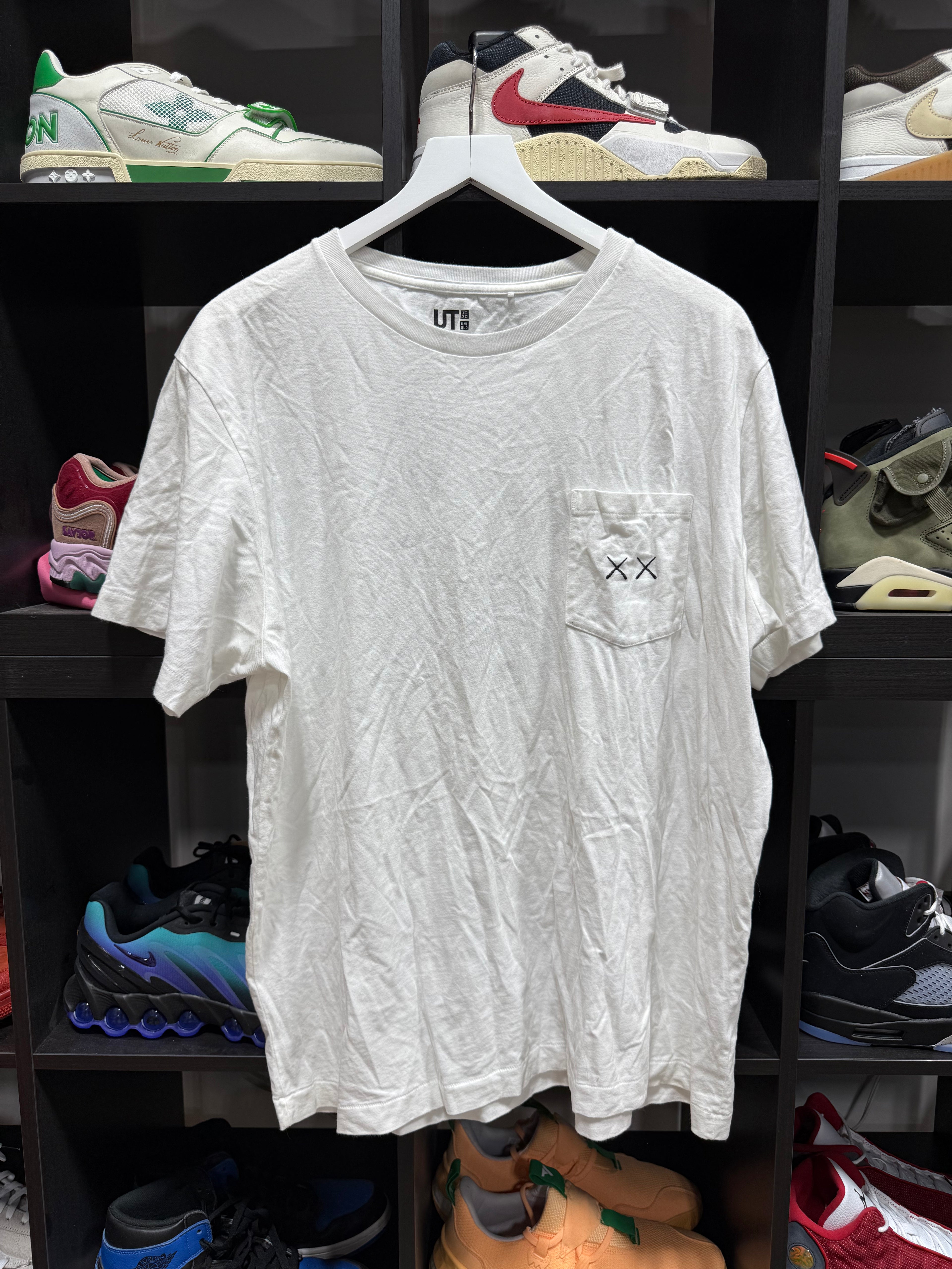 Kaws Sesame Street T-Shirt Sz XL