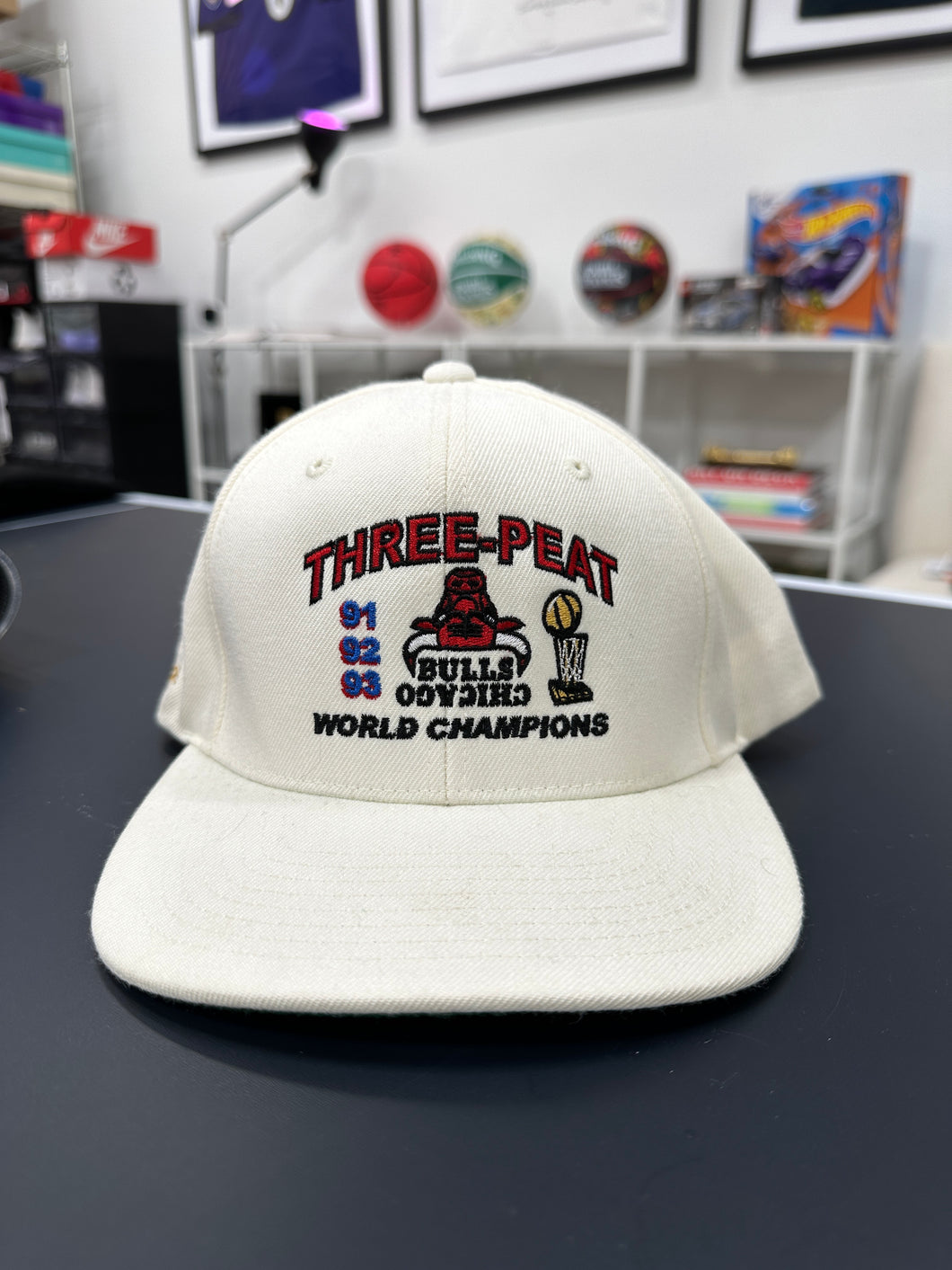 Chicago Bulls 3-Peat Hat