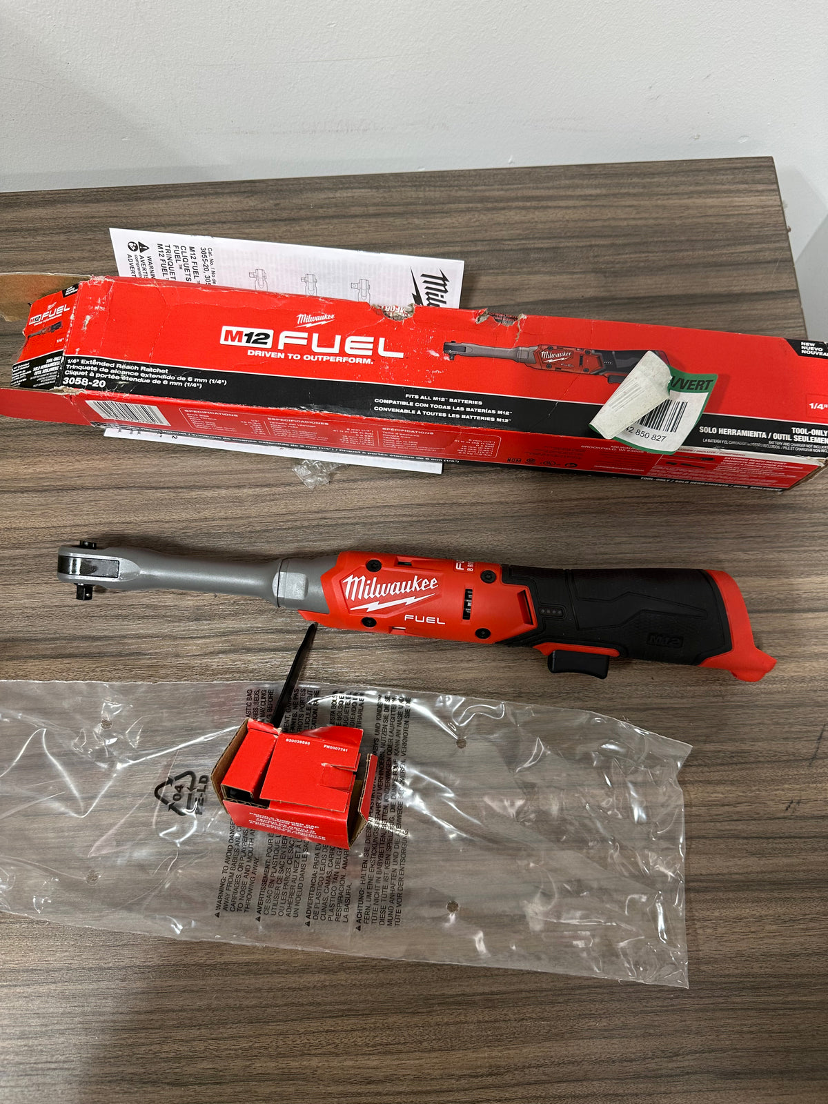 Milwaukee M12 FUEL 12V Lithium-Ion 1/4-inch Extended Reach Brushless Ratchet (Model 3058-20)