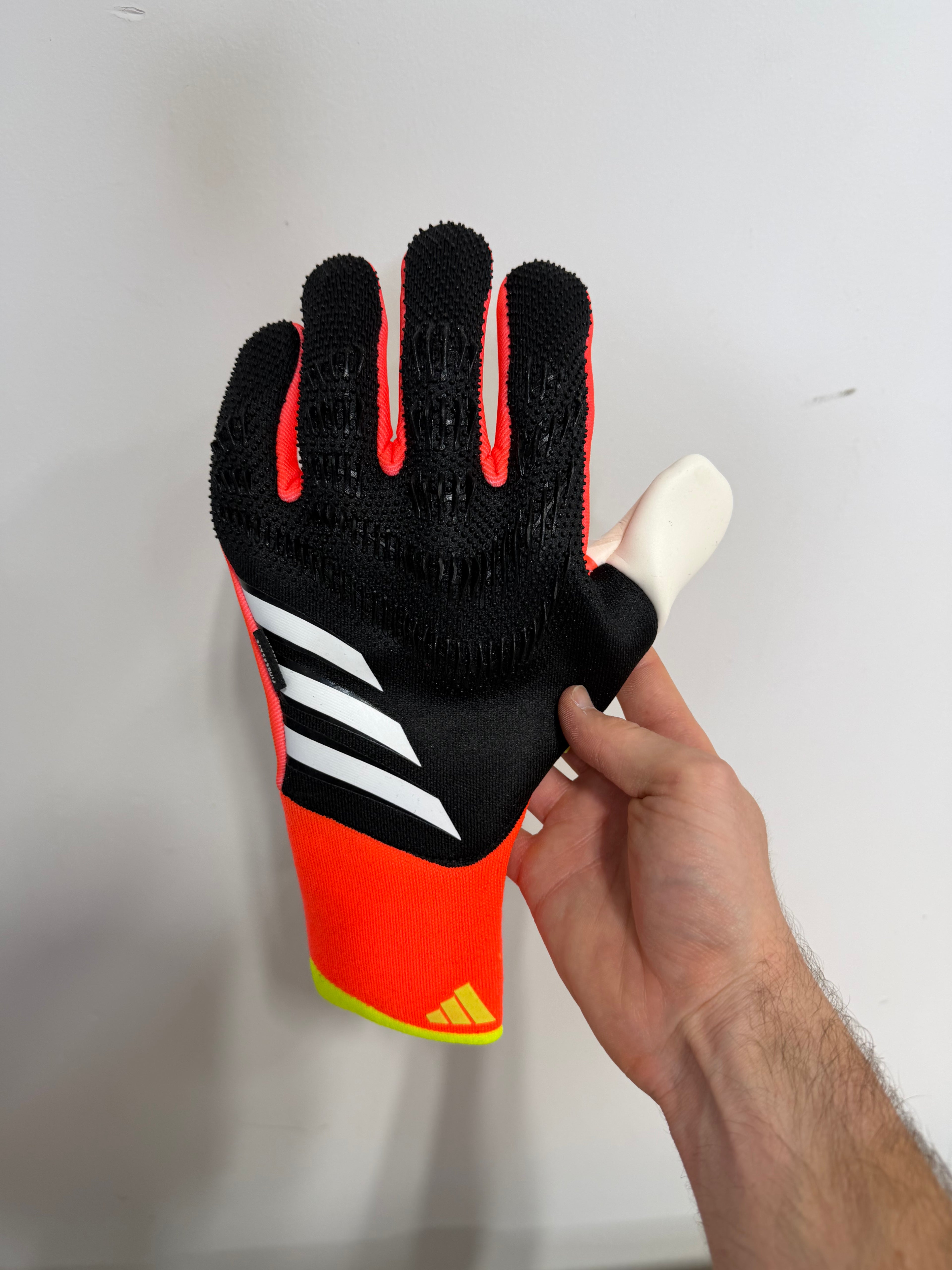 Adidas Predator Goalkeeper Gloves Pro Fingersave Sz 10
