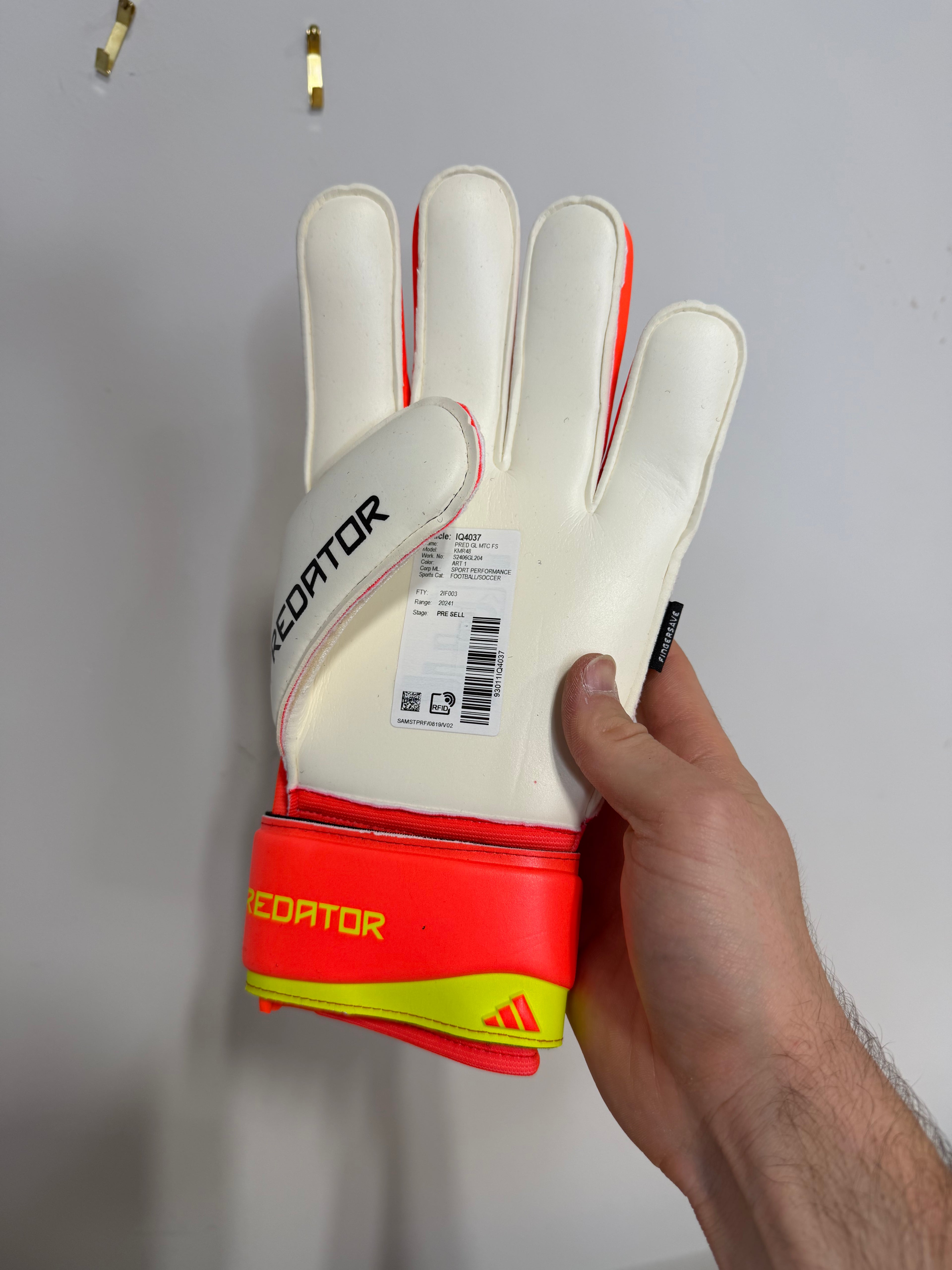 Adidas Predator Goalkeeper Gloves Match Fingersave Sz 10