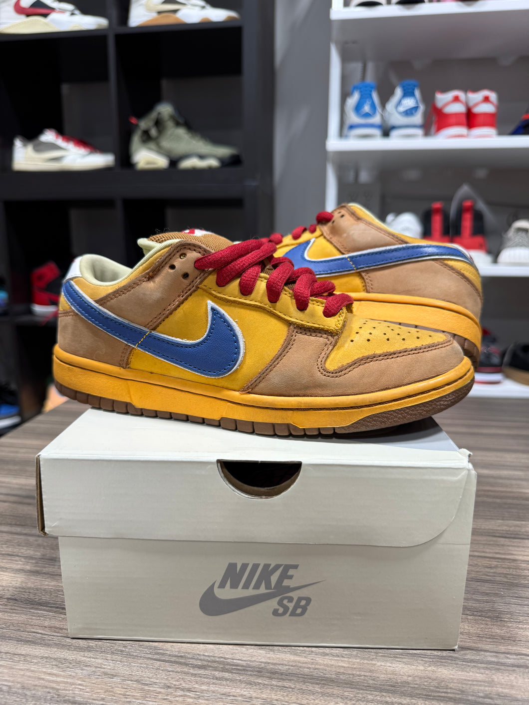 Nike SB Dunk Low New Castle Sz 6 Rep Box