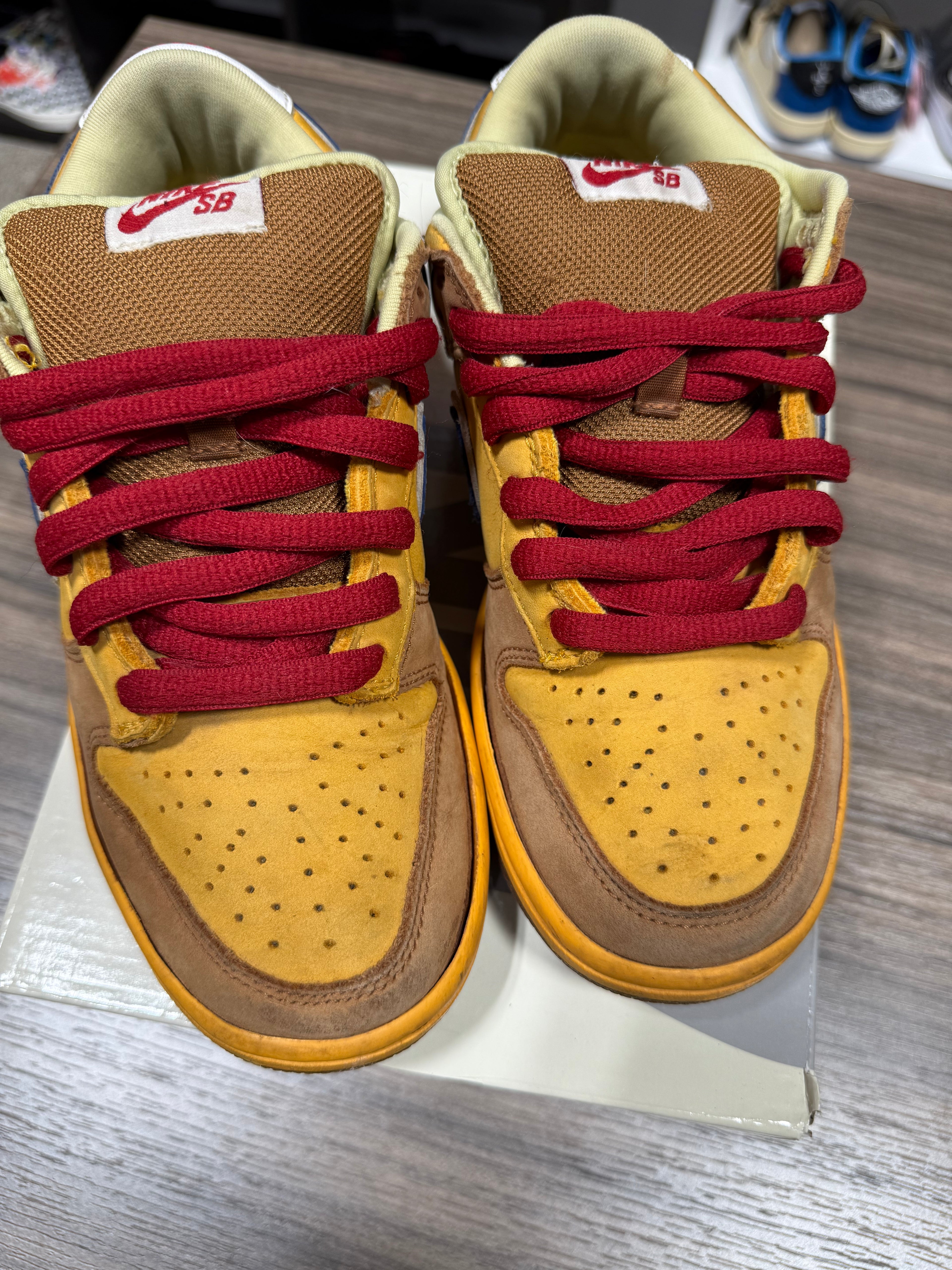 Nike SB Dunk Low New Castle Sz 6 Rep Box