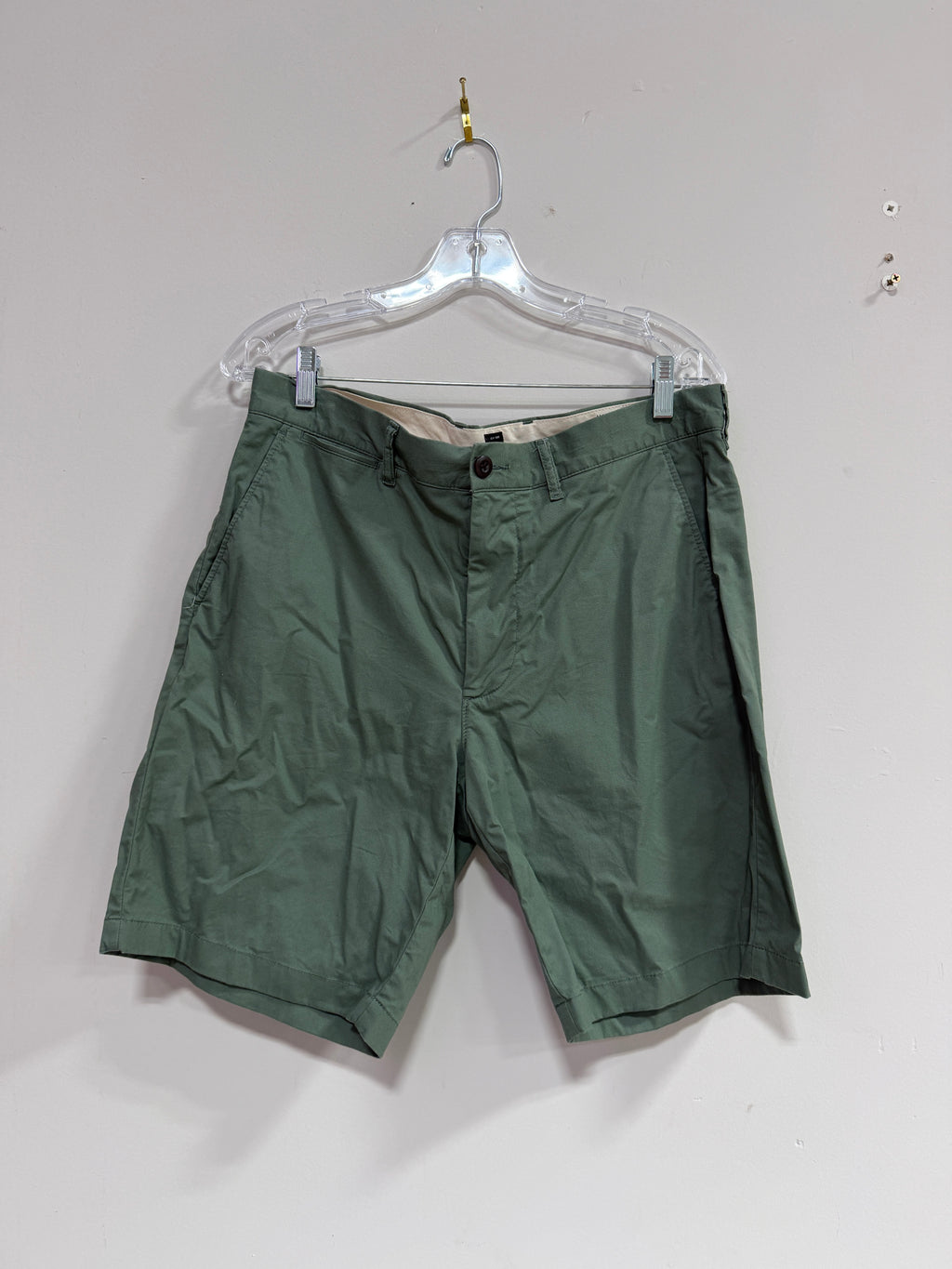 J.Crew cotton chino shorts men's sz 33-inch waist and 9-inch inseam