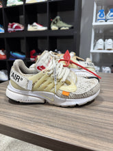 Load image into Gallery viewer, Nike x Off White Presto White Sz 5
