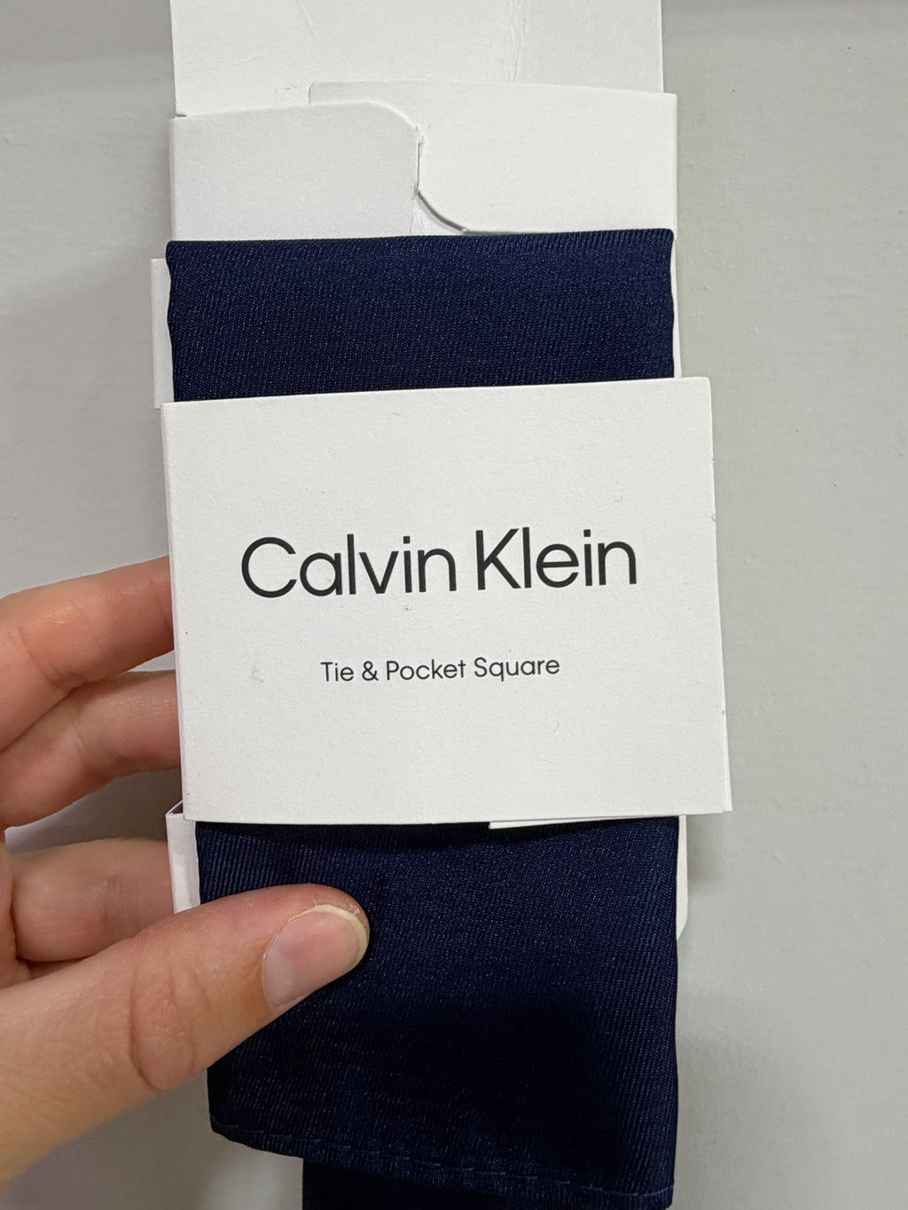 Calvin Klein navy blue classic necktie & pocket square