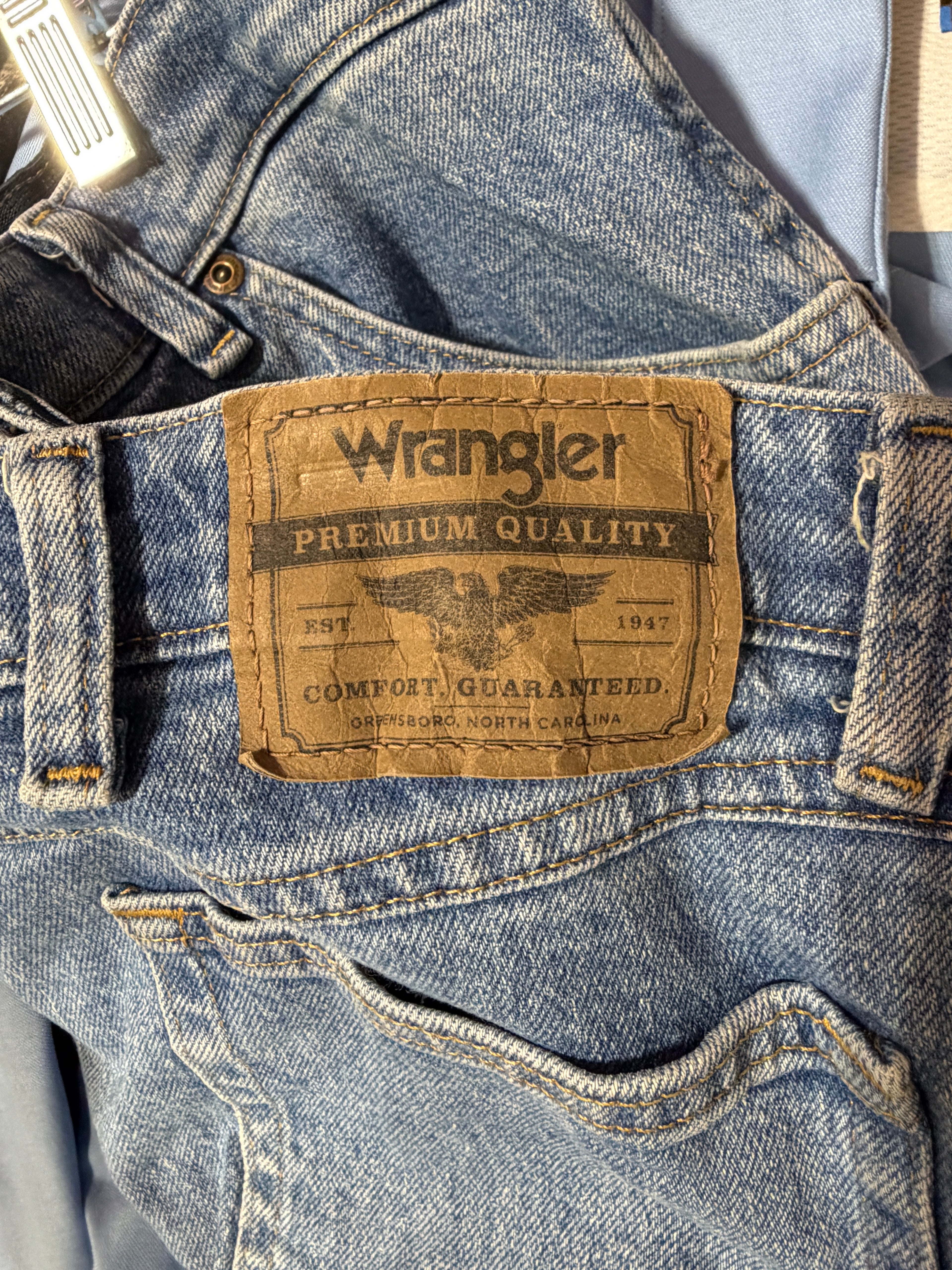 Wrangler Authentics flex-waist medium-blue denim jeans sz 38x32