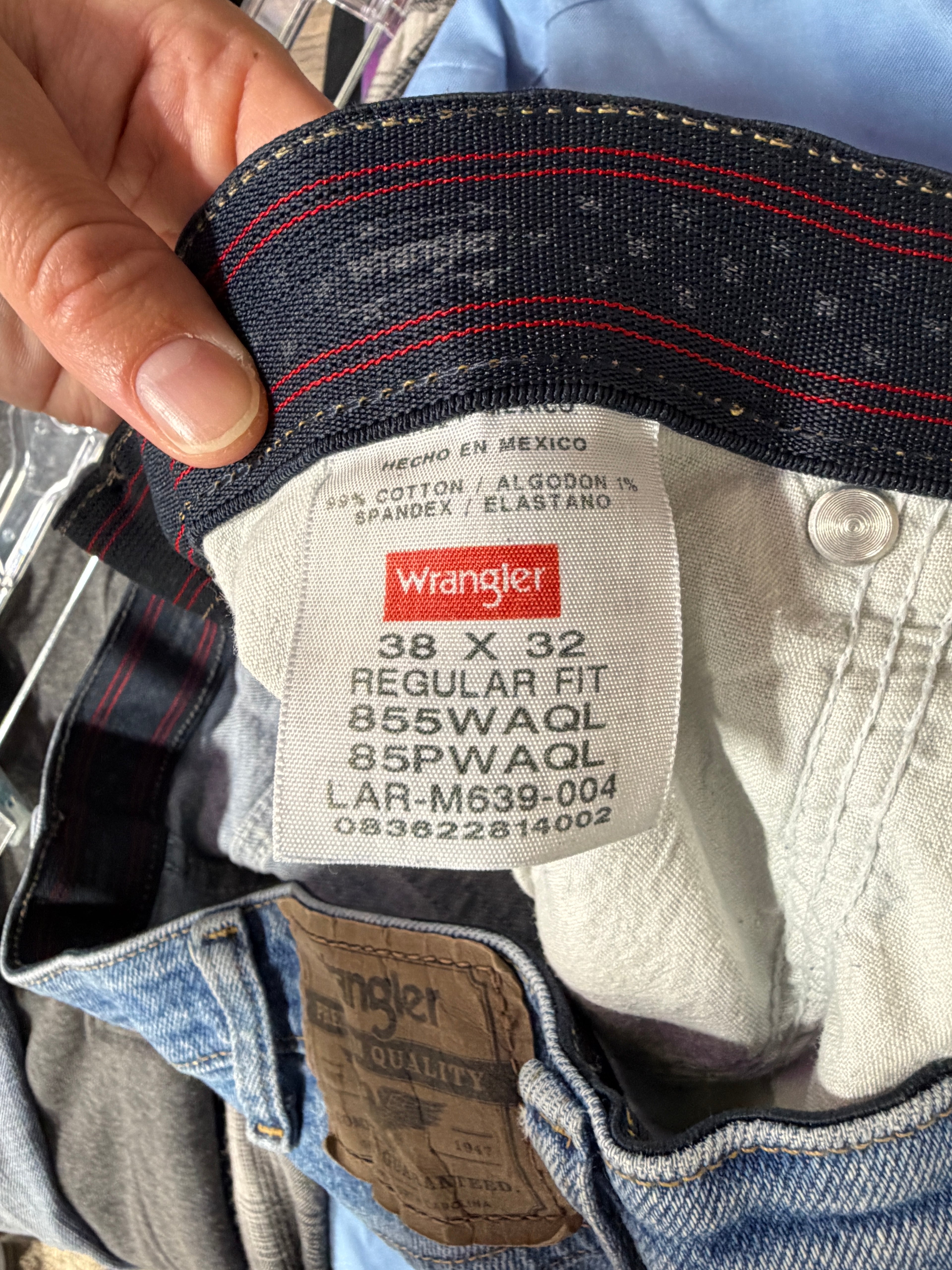 Wrangler Authentics flex-waist medium-blue denim jeans sz 38x32