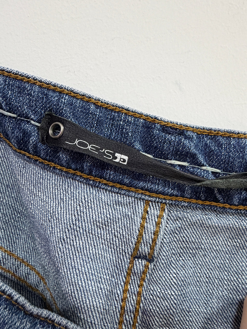 Joe's medium-wash denim bootcut jeans sz W34