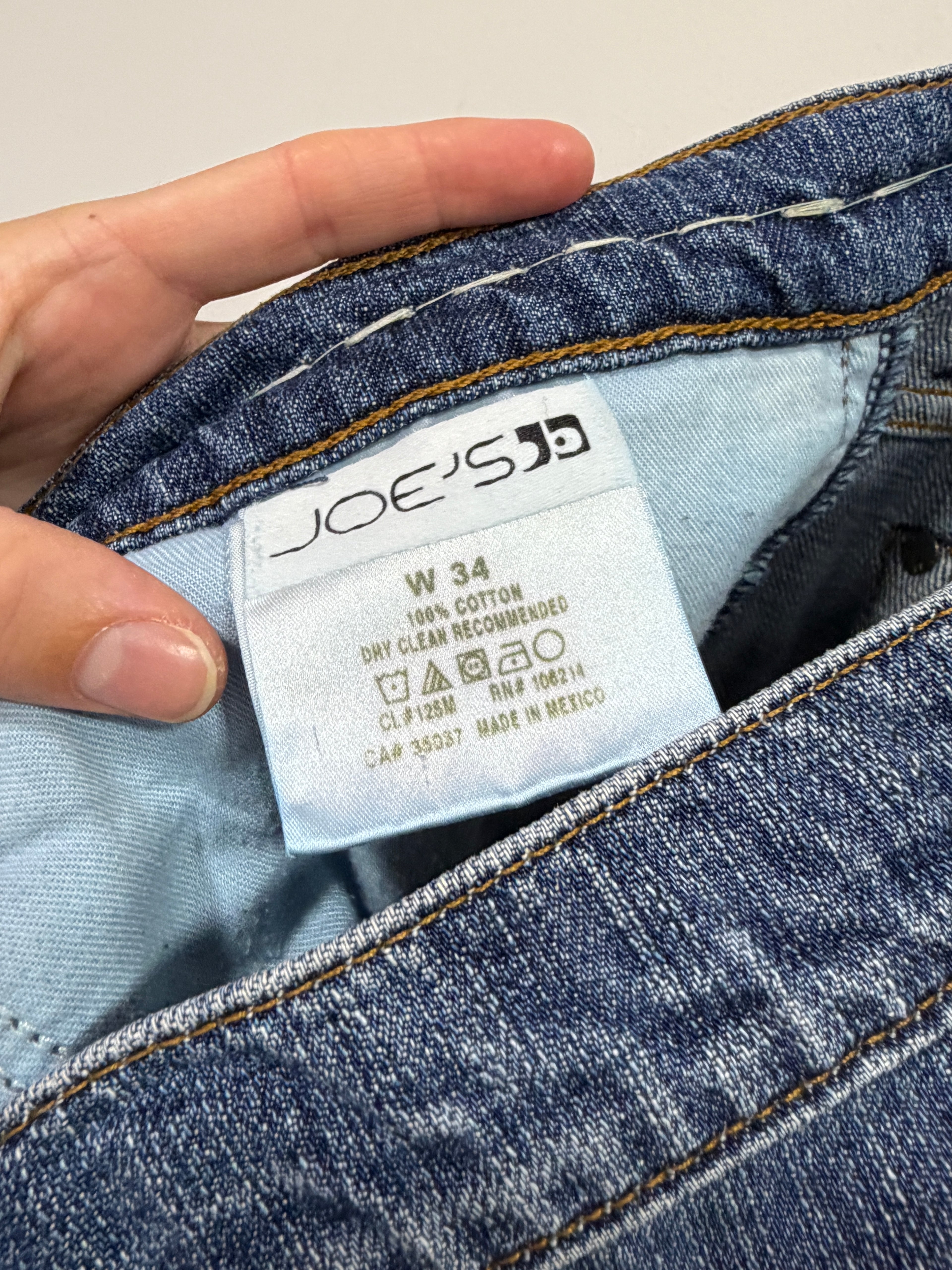 Joe's medium-wash denim bootcut jeans sz W34