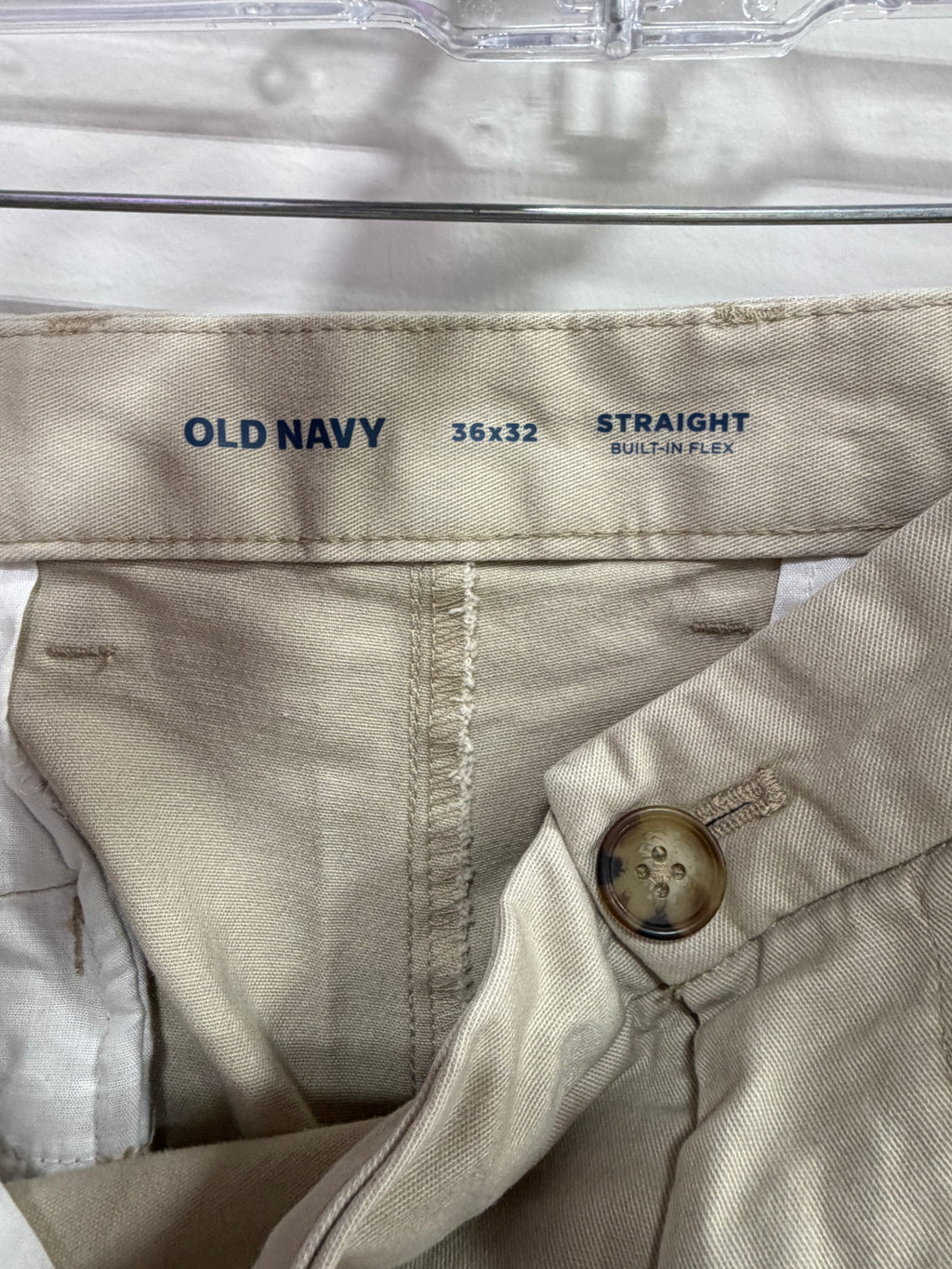 Old navy chino pants w/ mid-rise fit and straight legs with black belt men's sz 36x32
