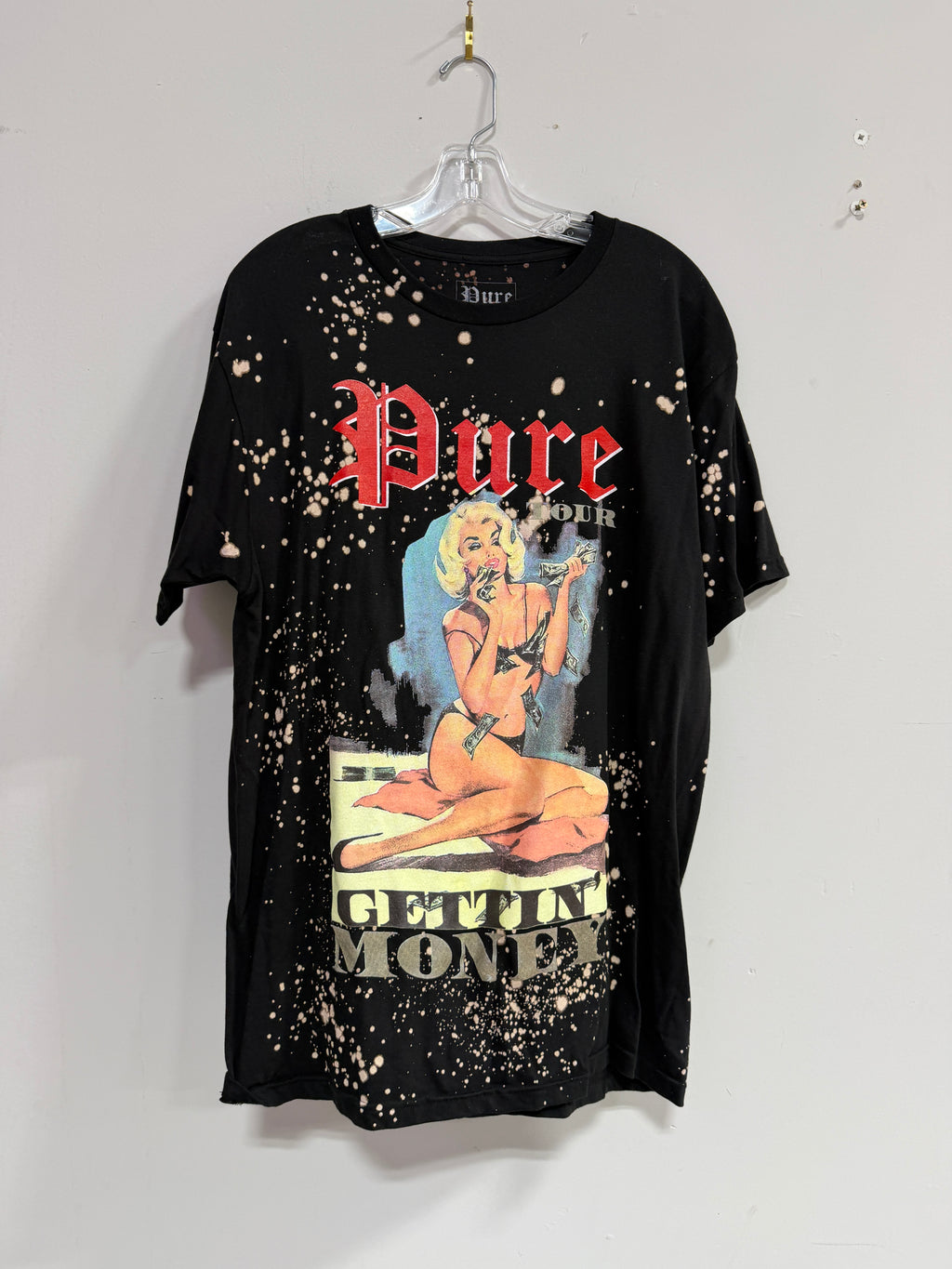 Pure black graphic t-shirt sz M