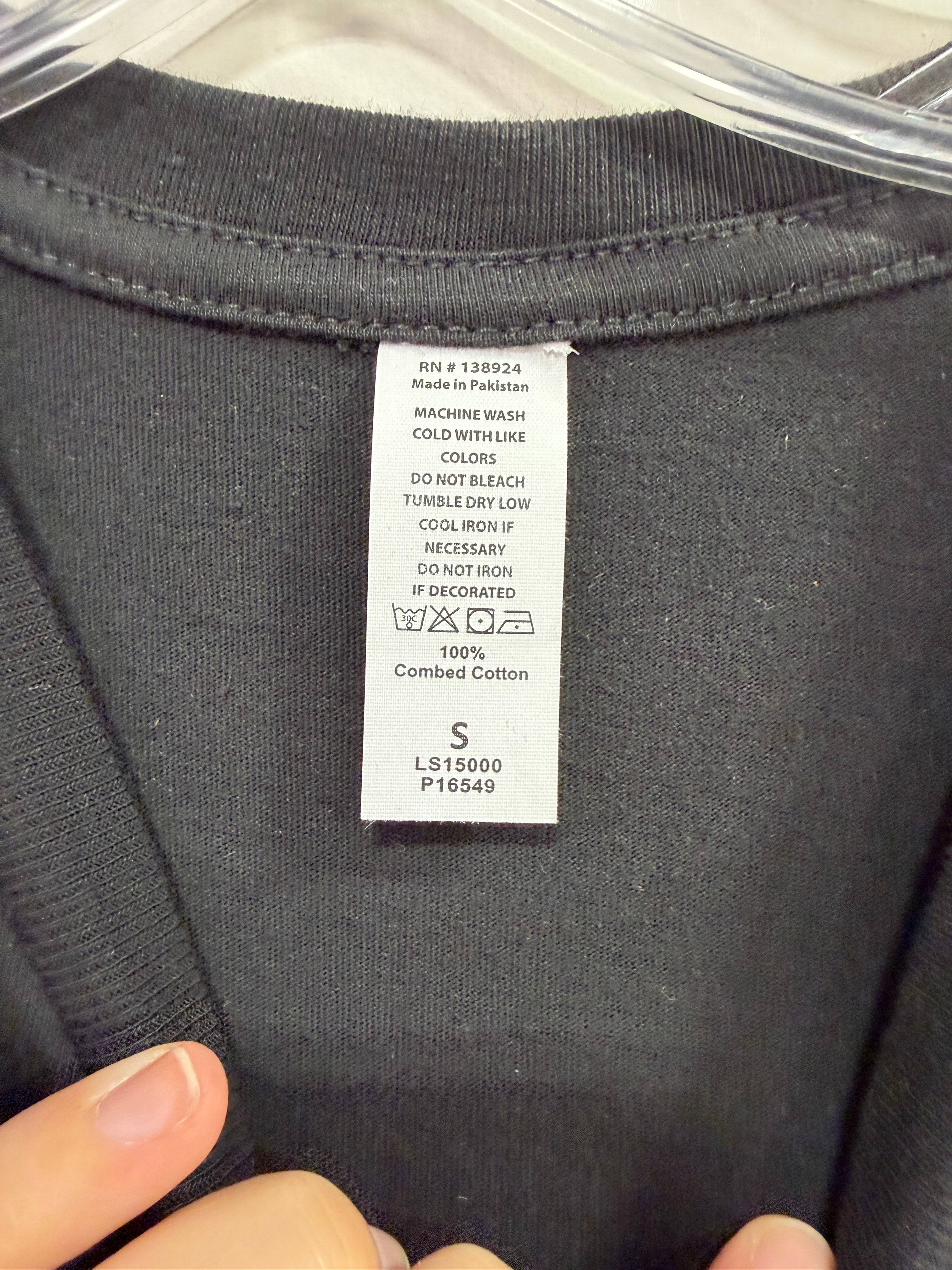 Black t-shirt sz S