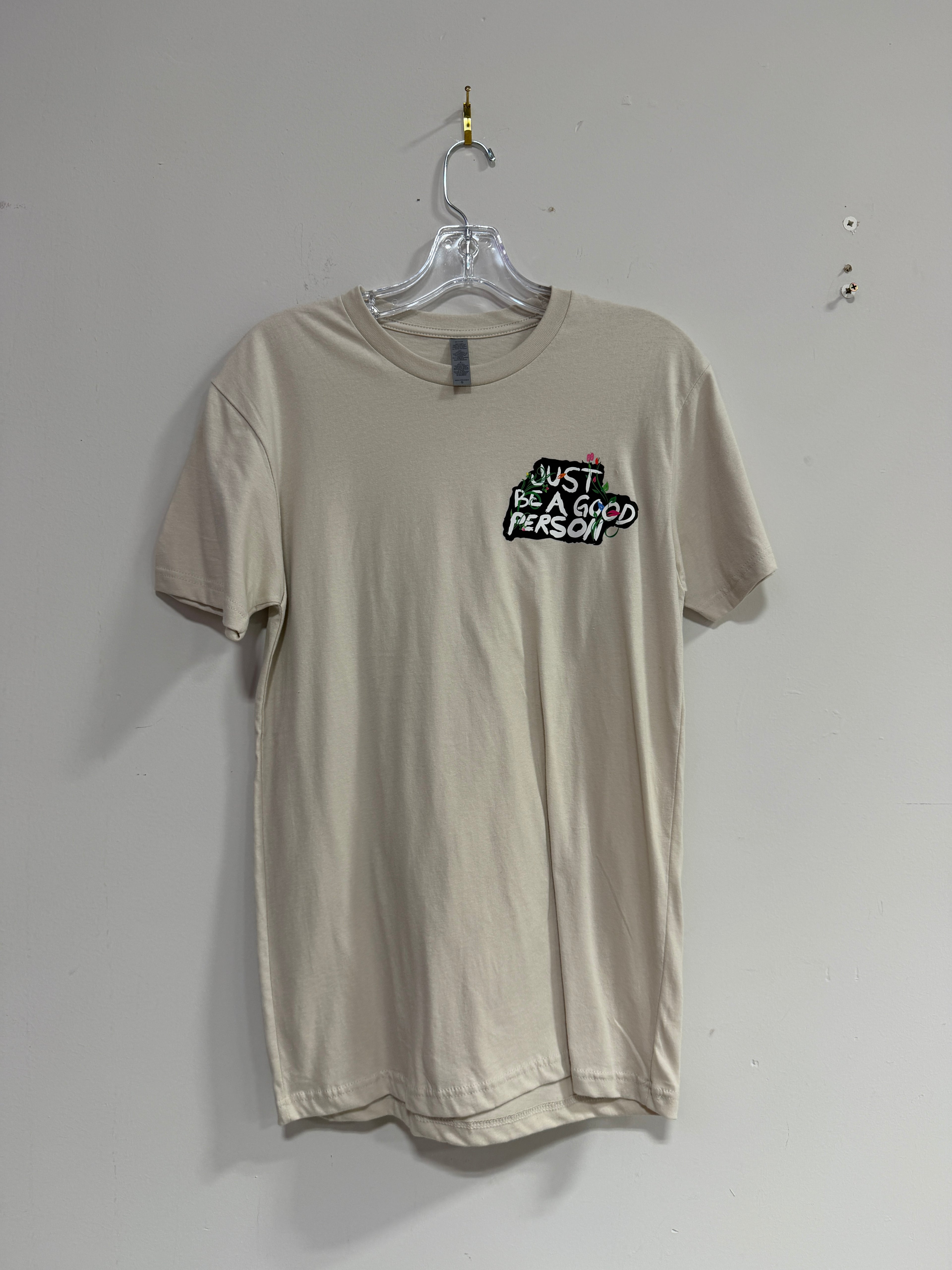 "Just be a good person" short-sleeved t-shirt sz S