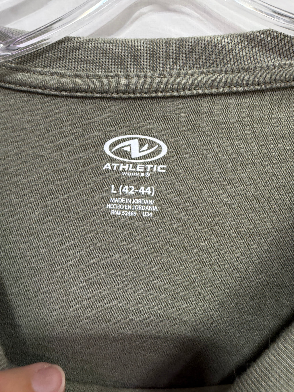 Athletic works long-sleeve crewneck t-shirt sz L