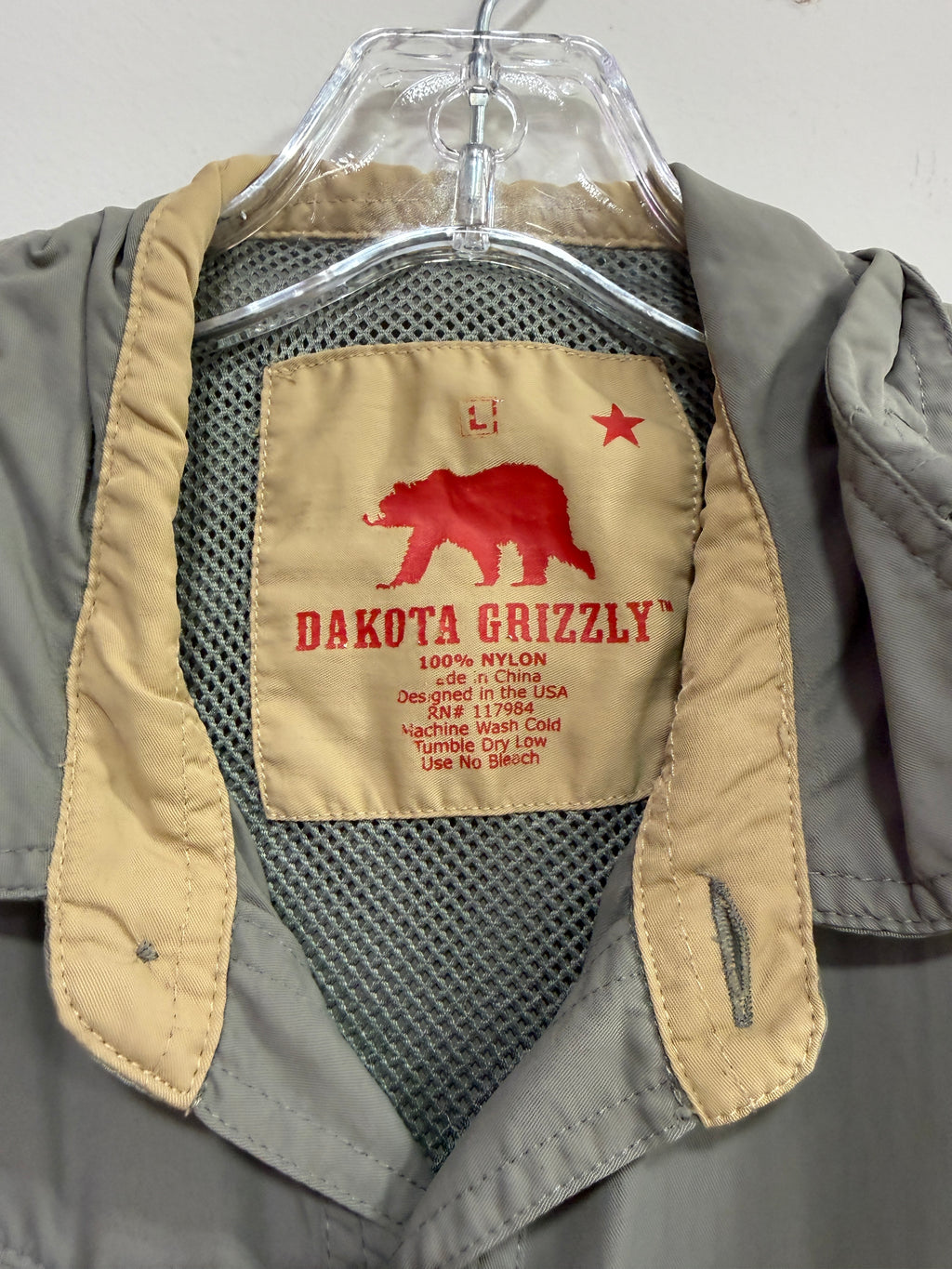 Dakota Grizzly long-sleeve outdoor button-down shirt Sz L