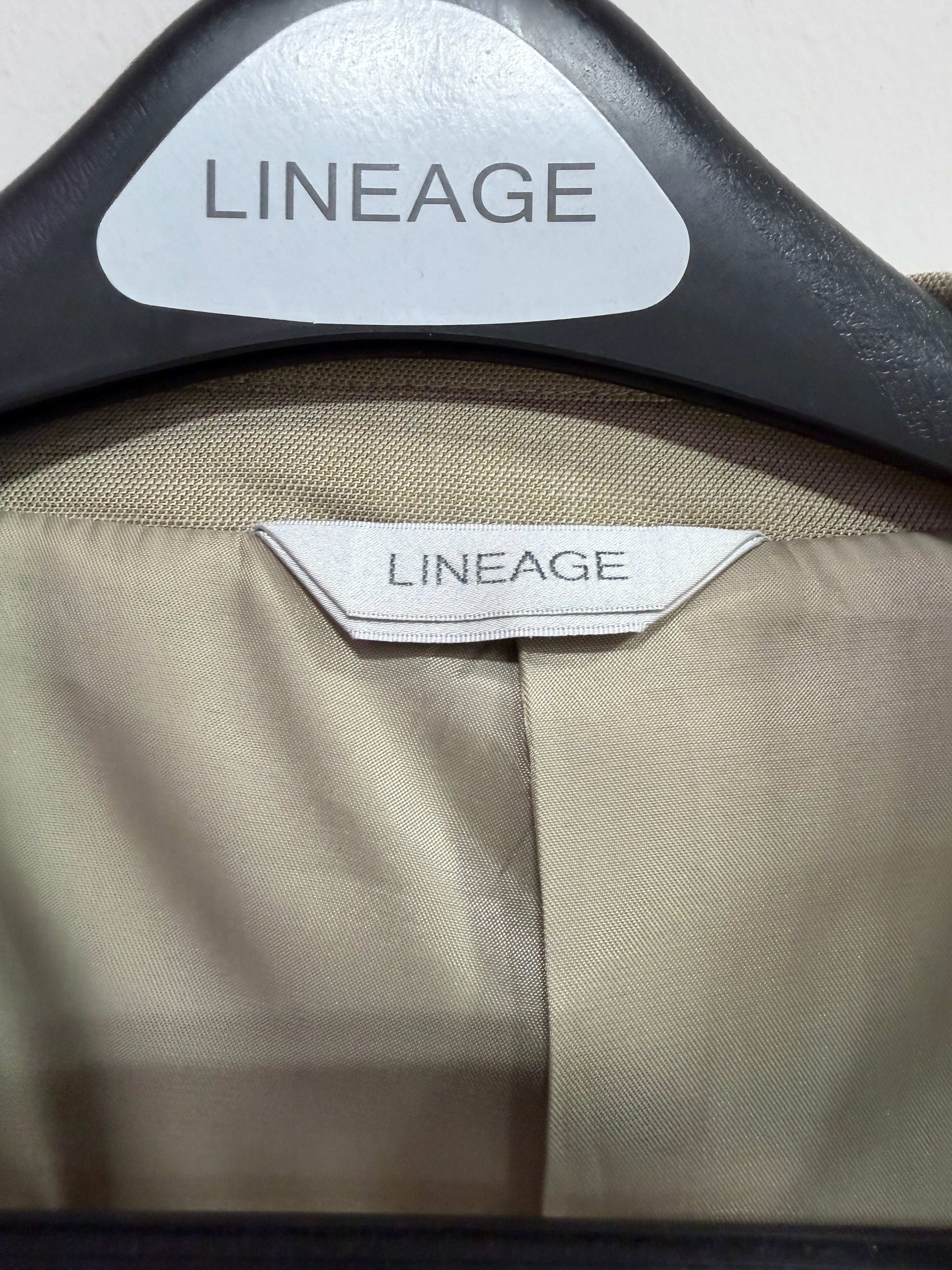 Lineage light tan men's blazer sz 46L
