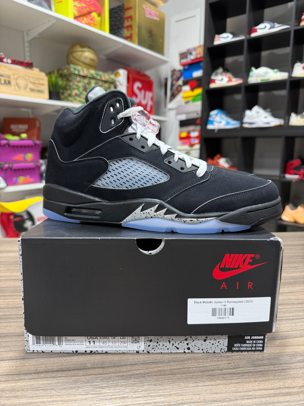 Jordan 5 Reimagined Black Metallic Reimagined Sz 11