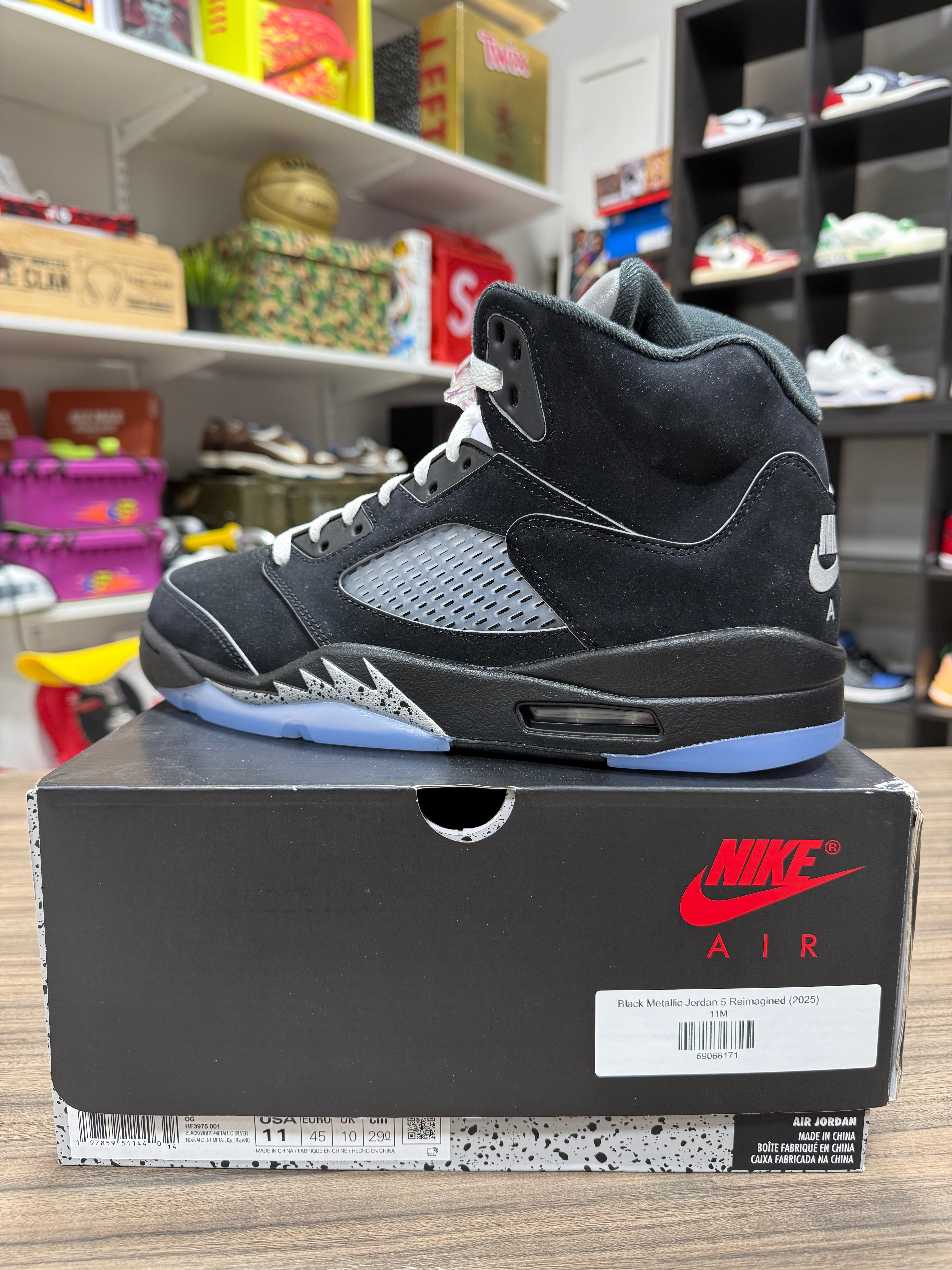 Jordan 5 Reimagined Black Metallic Reimagined Sz 11