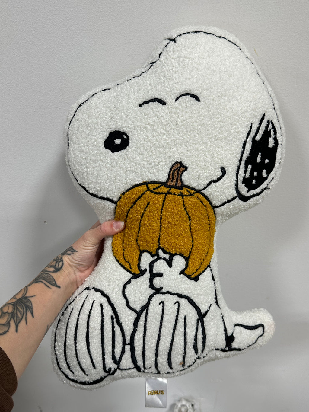 Peanuts Snoopy Hugging Pumpkin Halloween Sherpa Throw Pillow