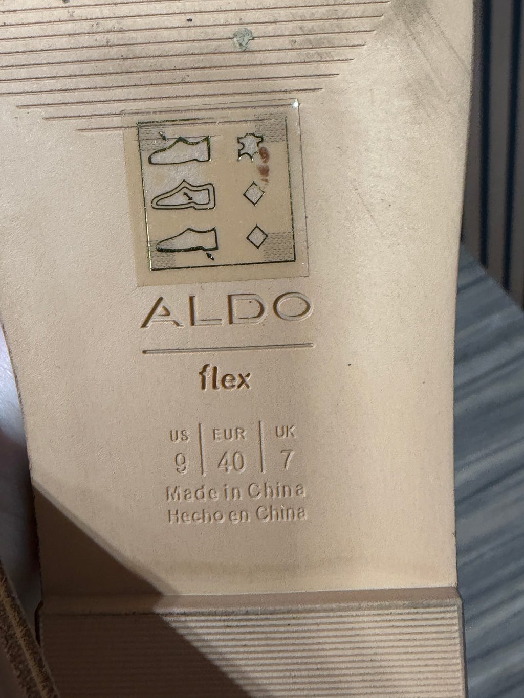 ALDO Elenaa flat sandals women's sz 9