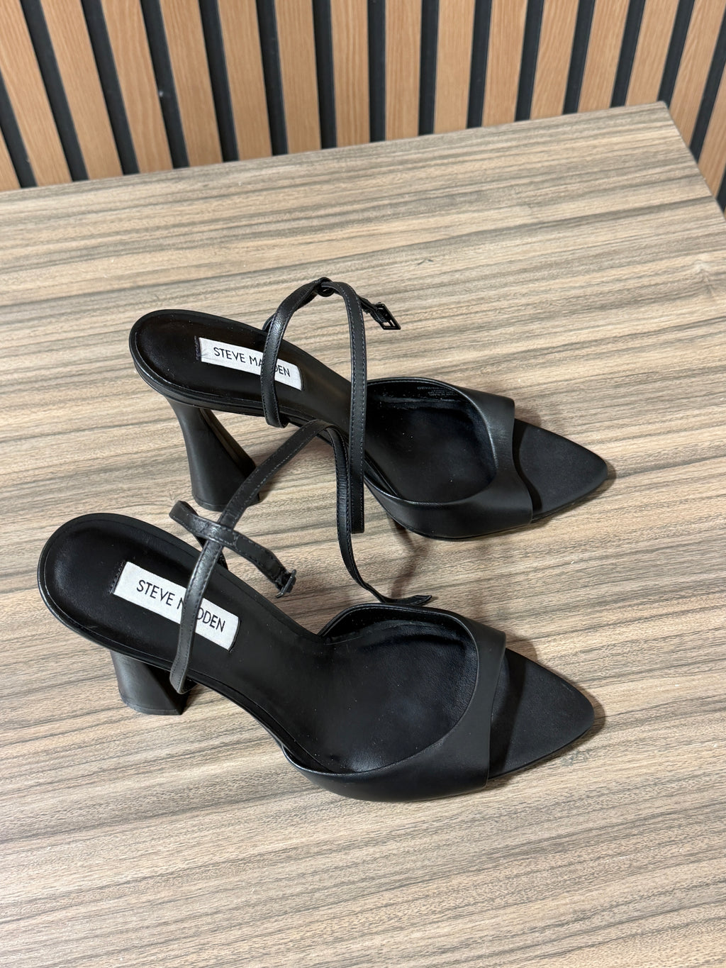 Steve Madden Beki black leather heels sz 11