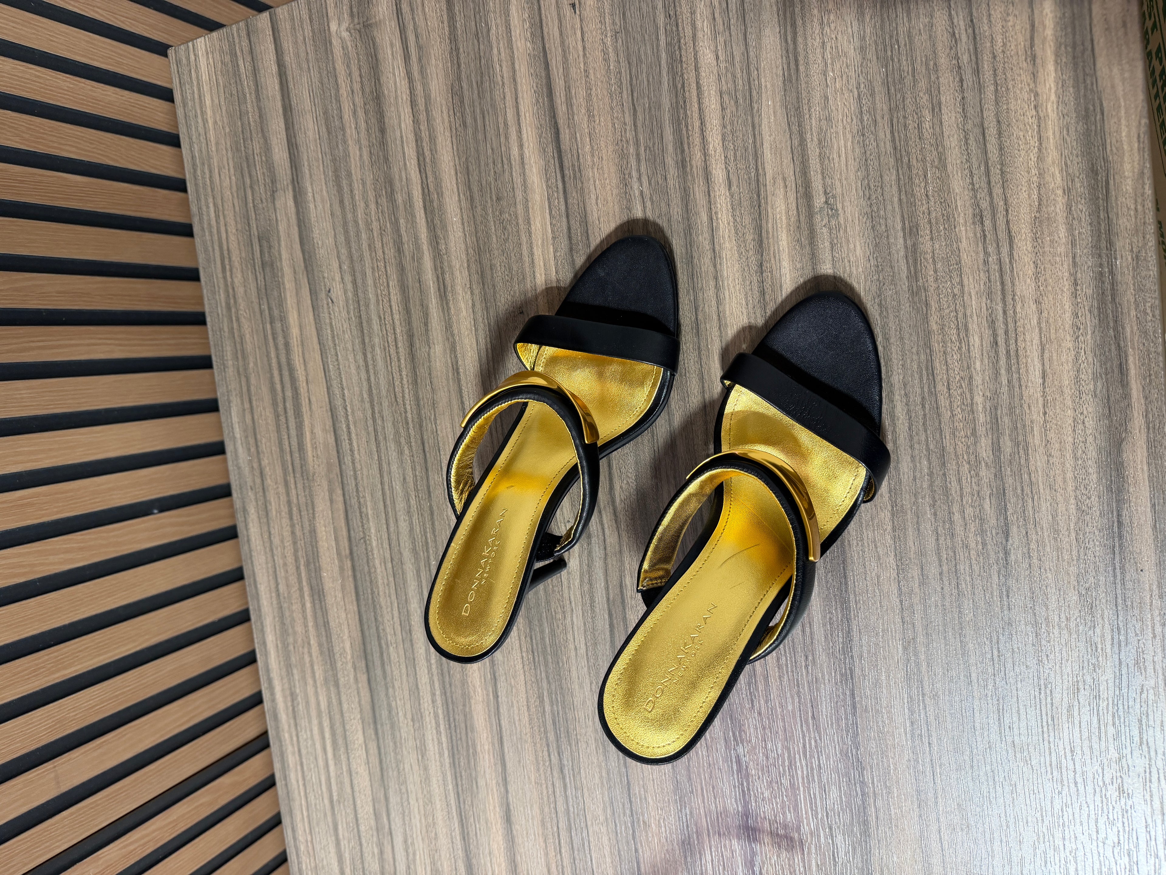 Donna Karan Sabina Leather Double Band Slide Sandal sz 10