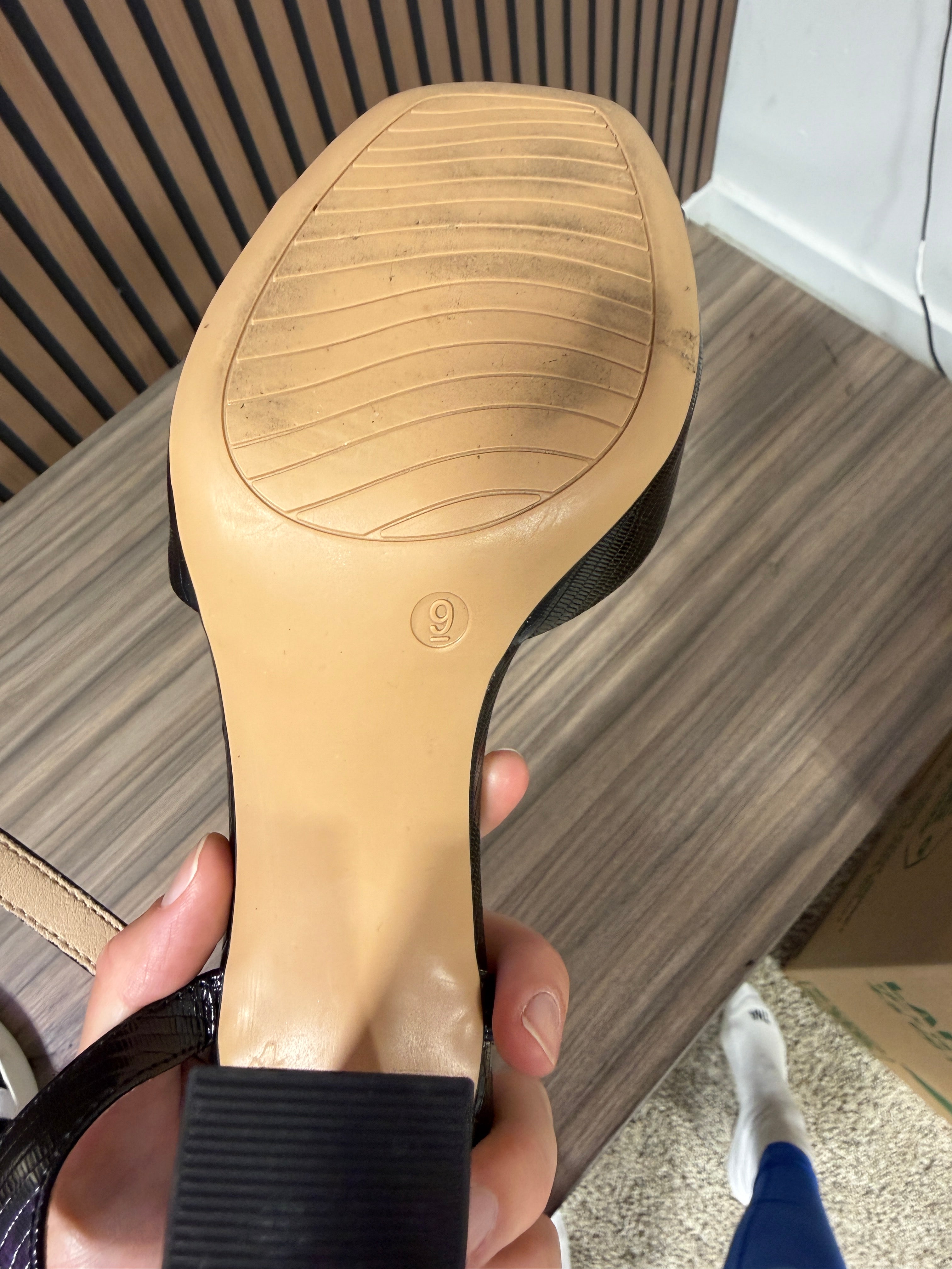 Michael by Michael Shannon Seren sandals women's sz 9