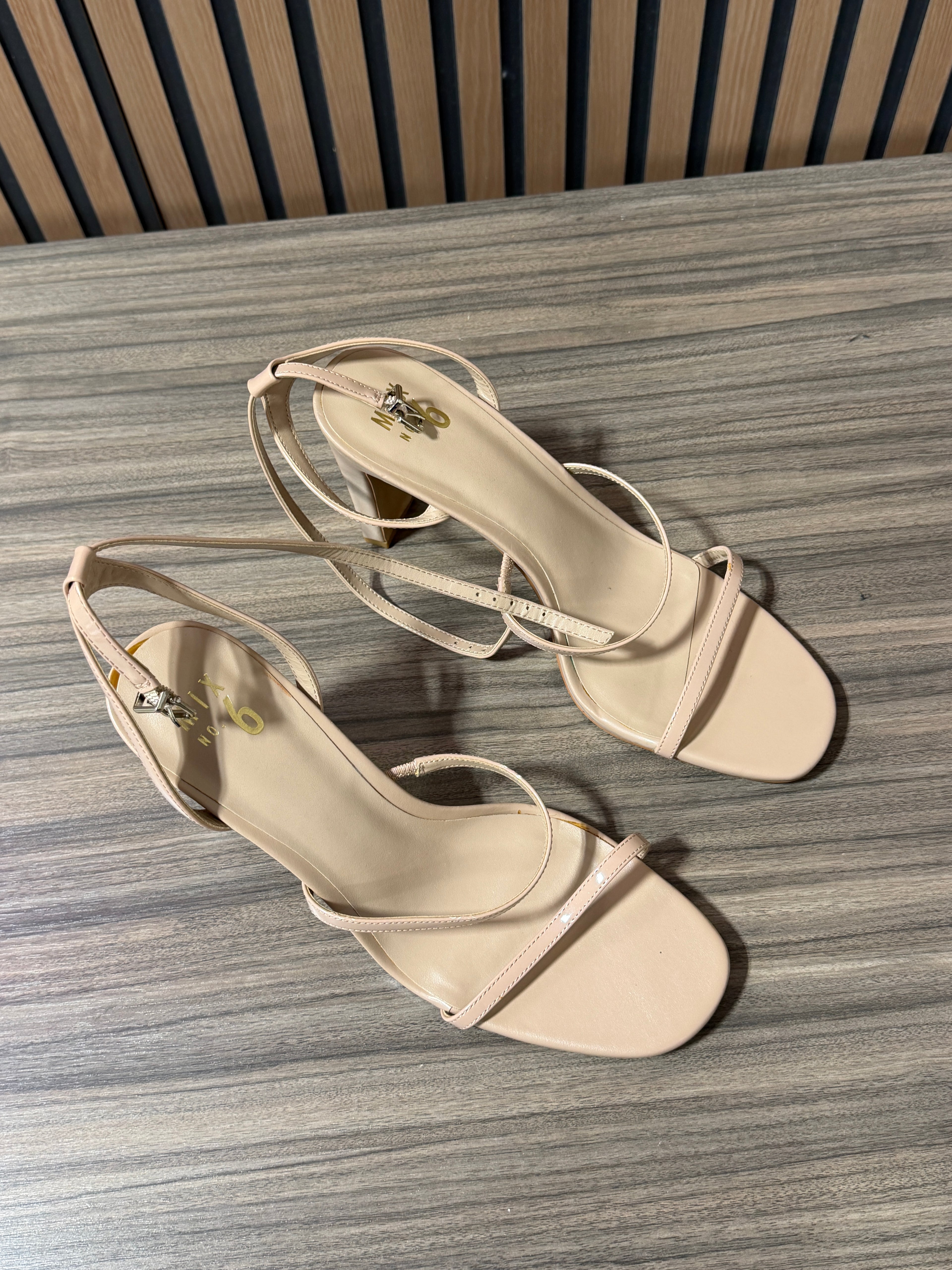 Mix No. 6 nude strappy high-heeled sandals sz 11