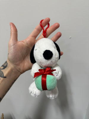 Peanuts Snoopy Holiday Mini Plush Clip-On Bag Charm – Holding Mint Green Christmas Gift Box