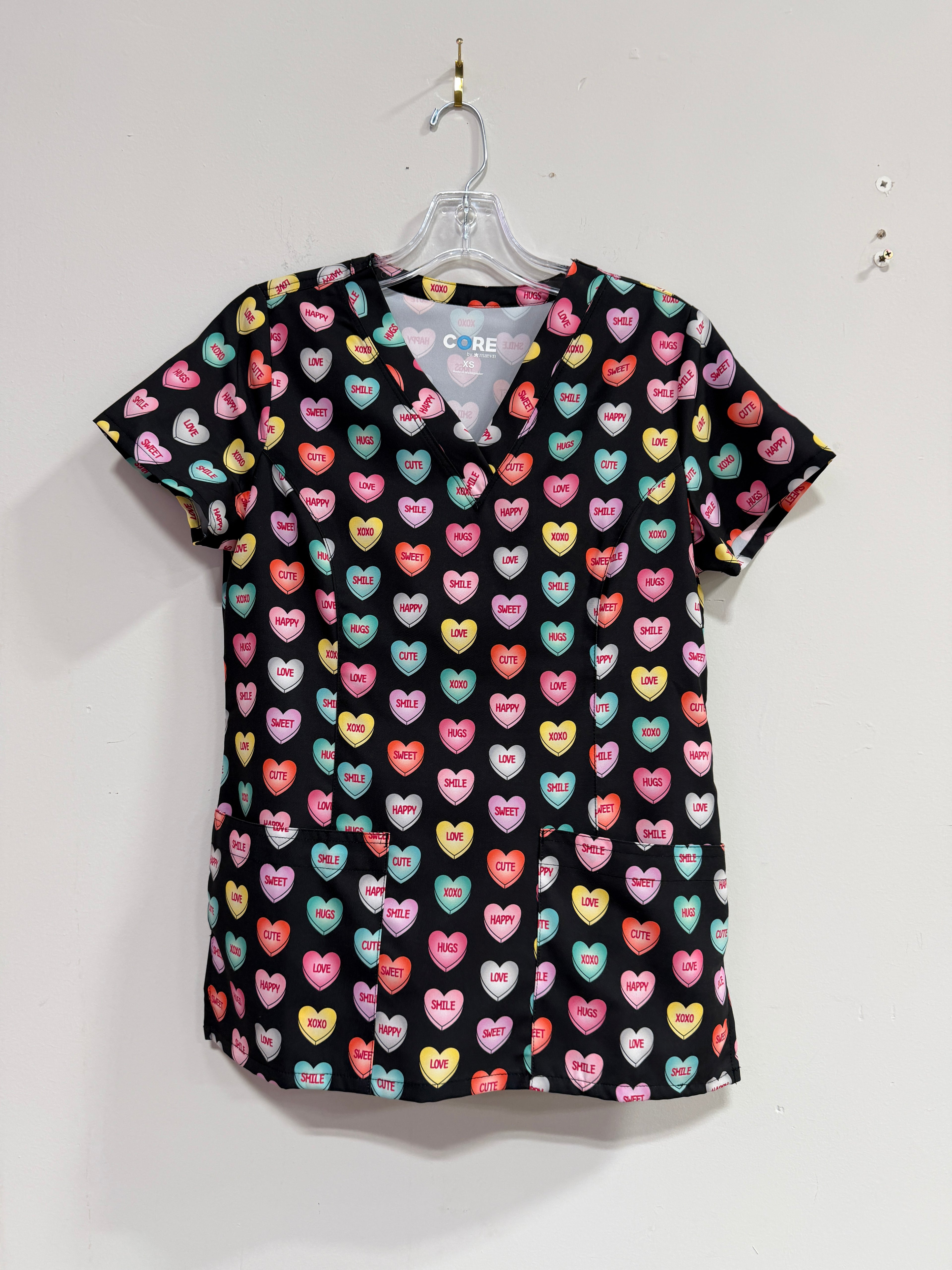 Maevn Uniforms sweet tart scrub top sz XS